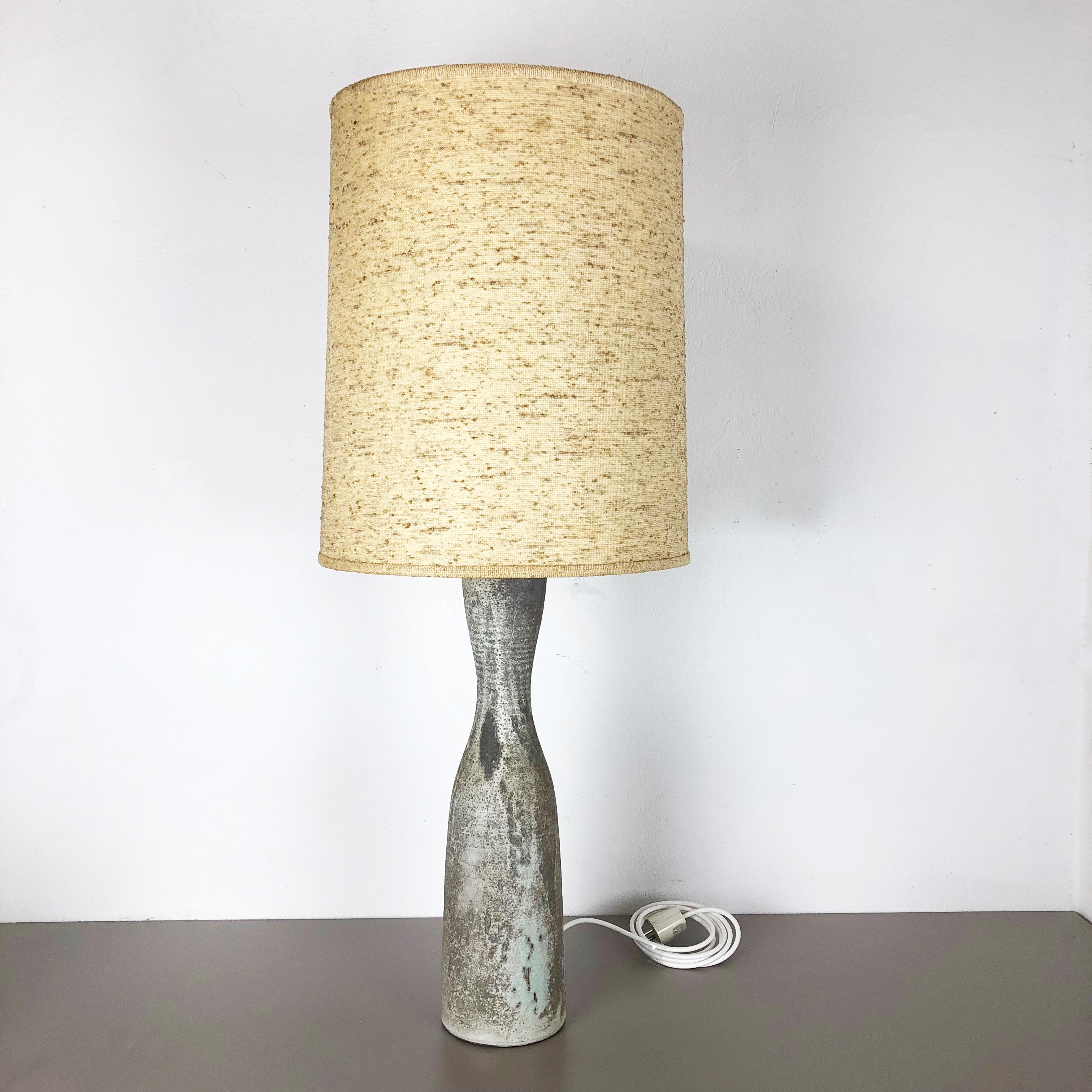 Lampe de table en céramique de l'atelier de poterie de Piet Knepper pour Mobach, Pays-Bas, années 1960 en vente 12