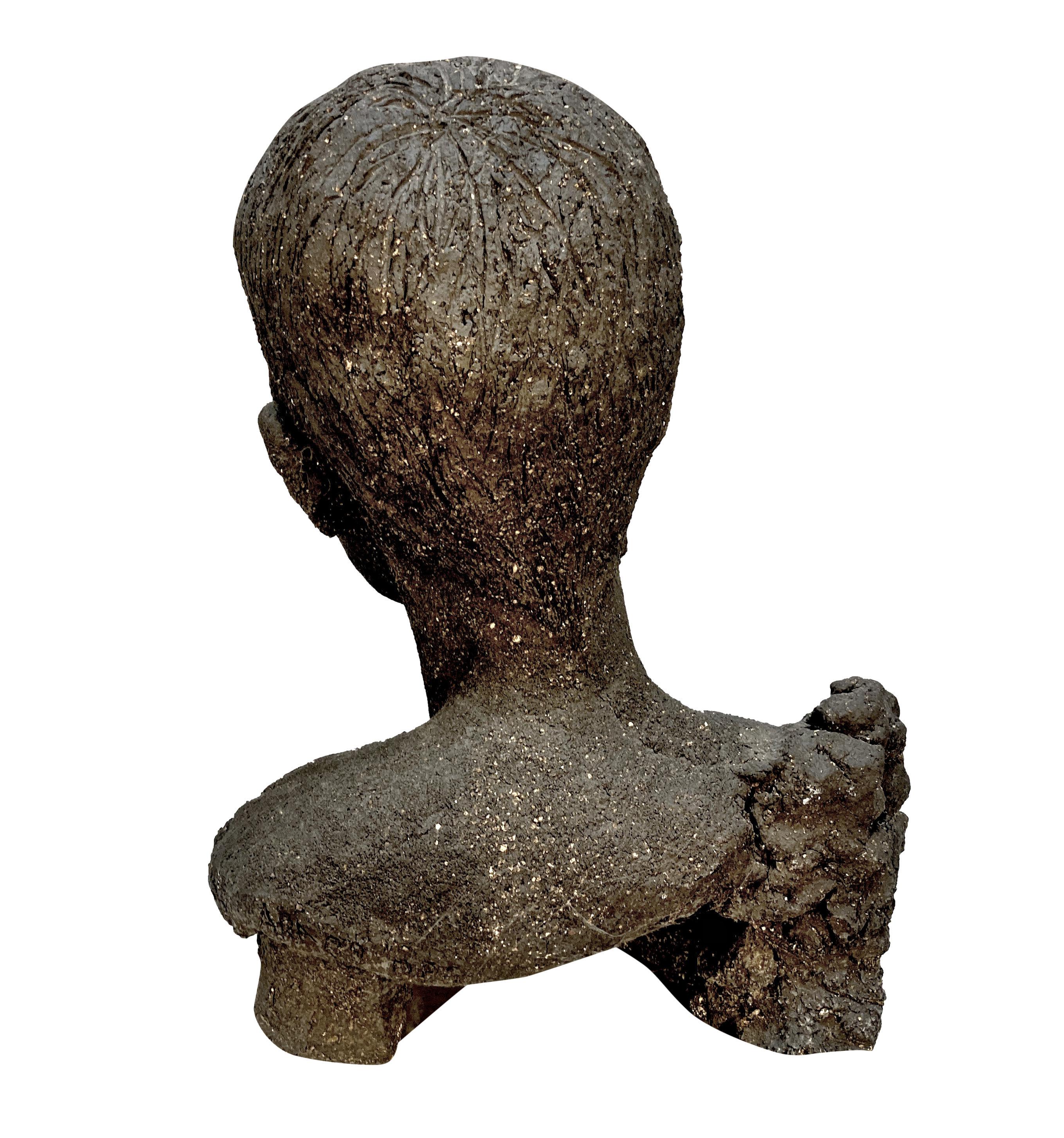 Étude en céramique d'un jeune pompéien, incorporant des cendres volcaniques Bon état - En vente à Kent, Dover