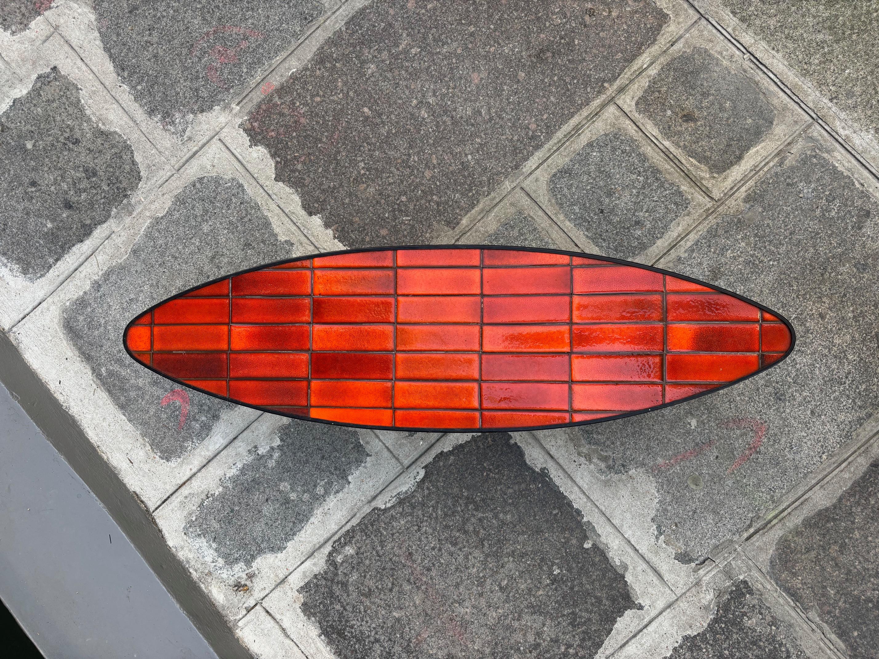 Keramik-Couchtisch Surf von Roger Capron, Frankreich, ca. 1960er Jahre im Zustand „Gut“ im Angebot in Paris, FR