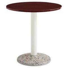 Table en céramique Ø70, extérieur - Porcelaine Bordeaux - par Iler Van Severen pour HAY