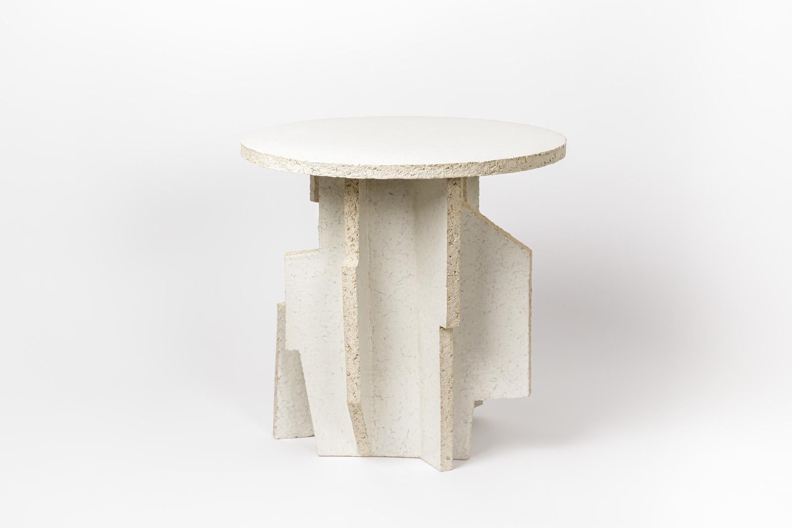« Kambi » table in white glazed stoneware by Denis Castaing.
Perfect original conditions. Signed.
2023.