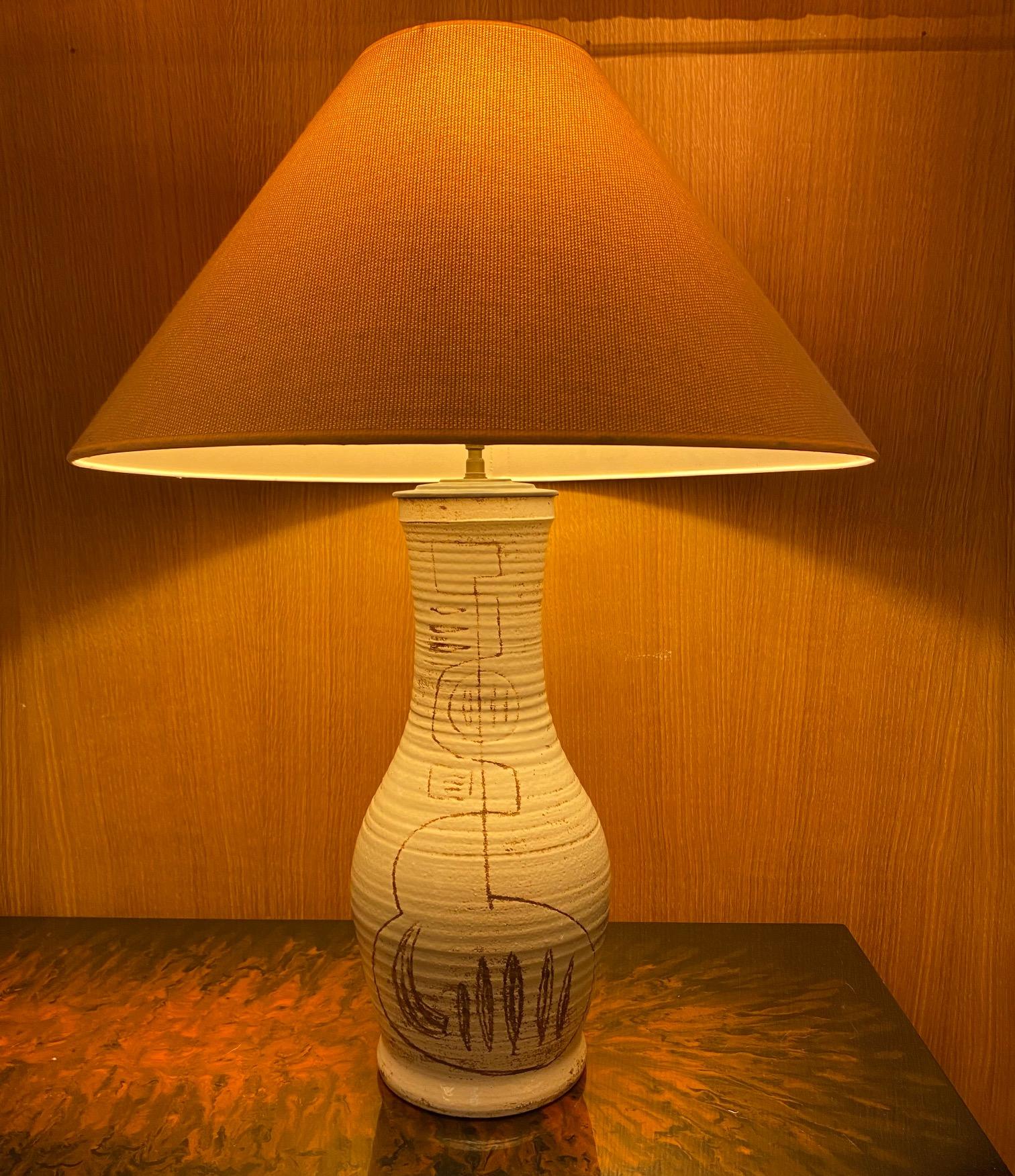 Ceramic Table Lamp, Accolay, France, 1960s
Accolay was a pottery center in France, north of Burgundy, founded amongst others, by 4 students of Alexandre Kostanda. Active between 1945 and 1989.