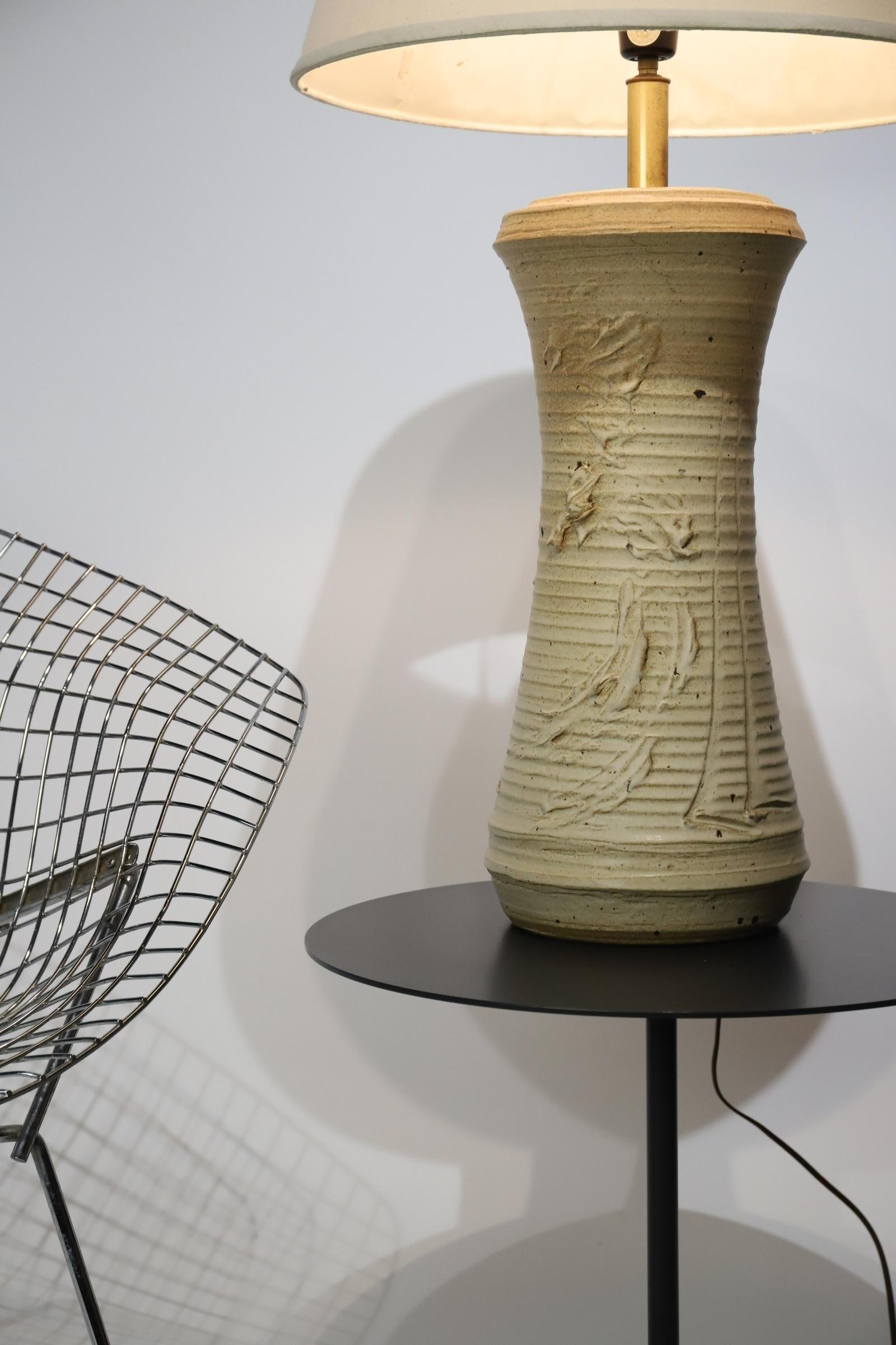 Keramik-Tischlampe Bob Kinzie Affiliated Craftsmen im Zustand „Gut“ im Angebot in Oklahoma City, OK