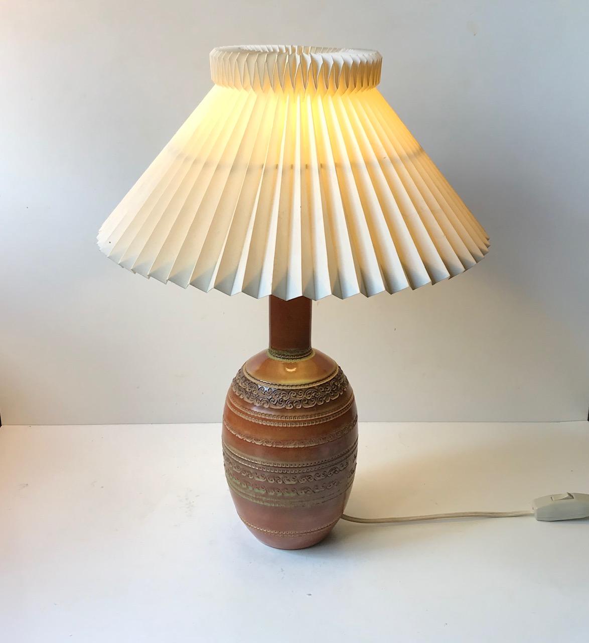Mid-20th Century Ceramic Table Lamp by Aldo Londi for Bitossi, 1960s For Sale