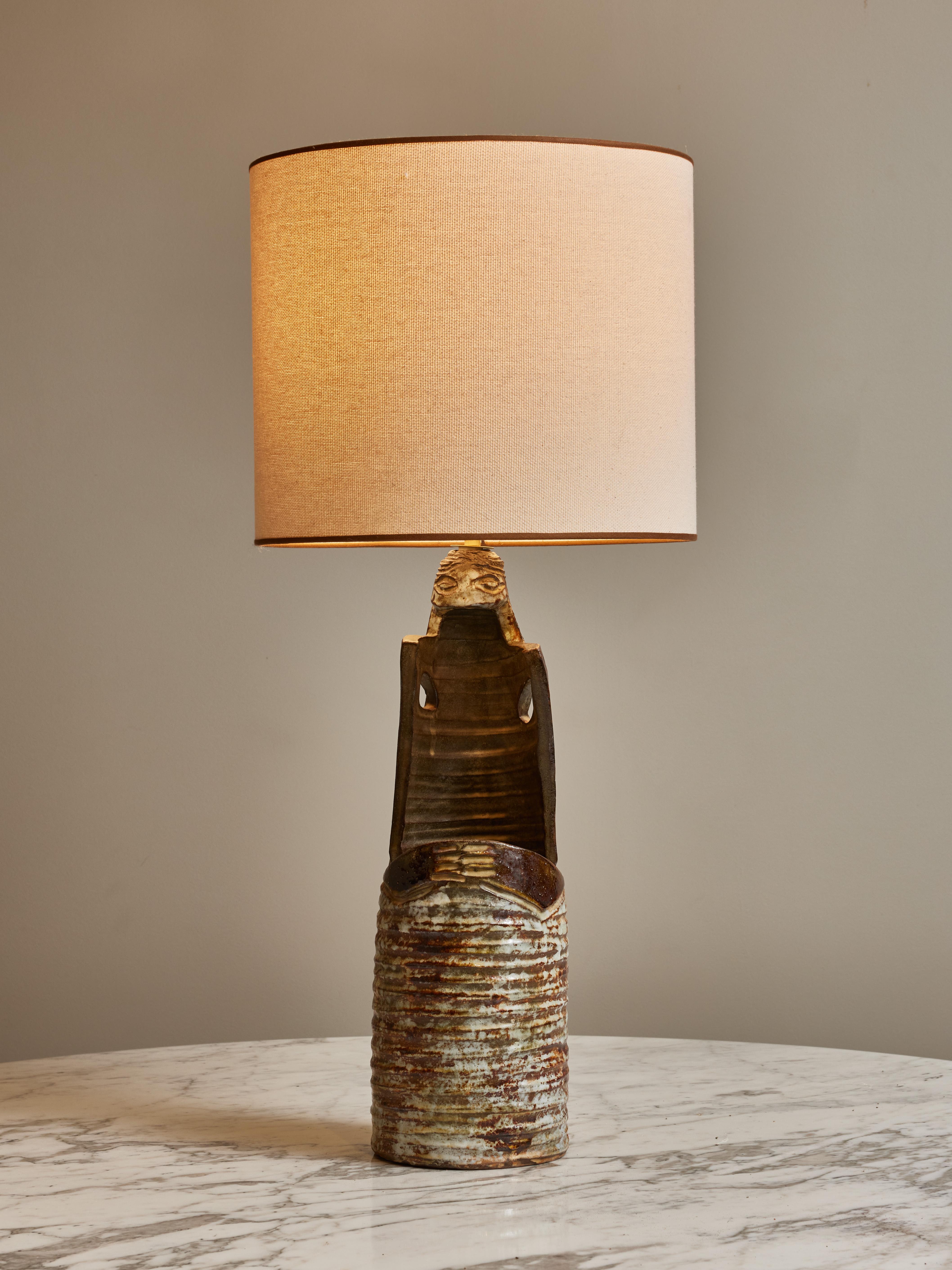 Lampe de table en céramique d'Alexandre Kostanda signée 