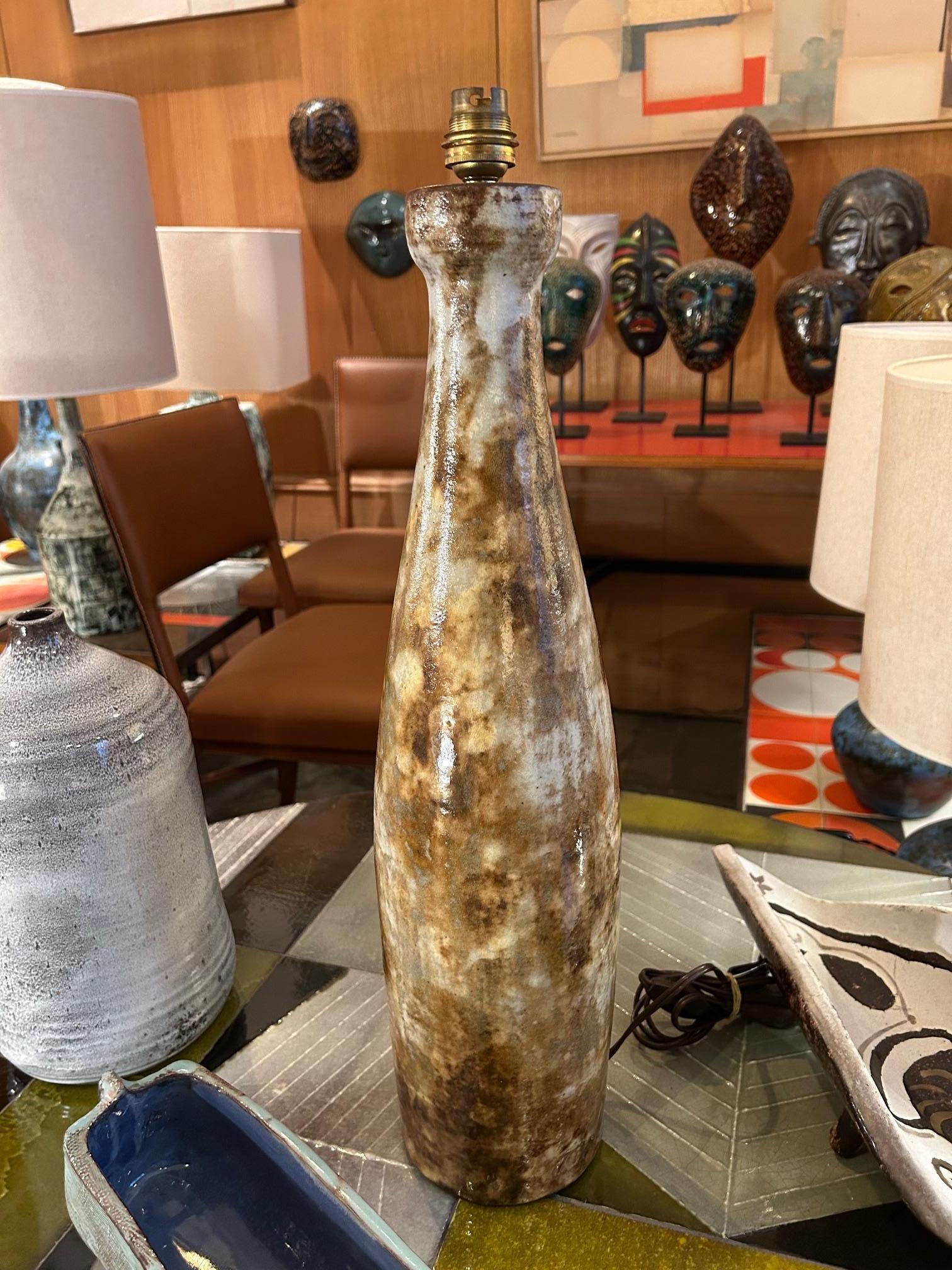 Lampada da tavolo in ceramica di Alexandre Kostanda, Vallauris, Francia, anni 1950-60 In condizioni buone in vendita a Paris, FR