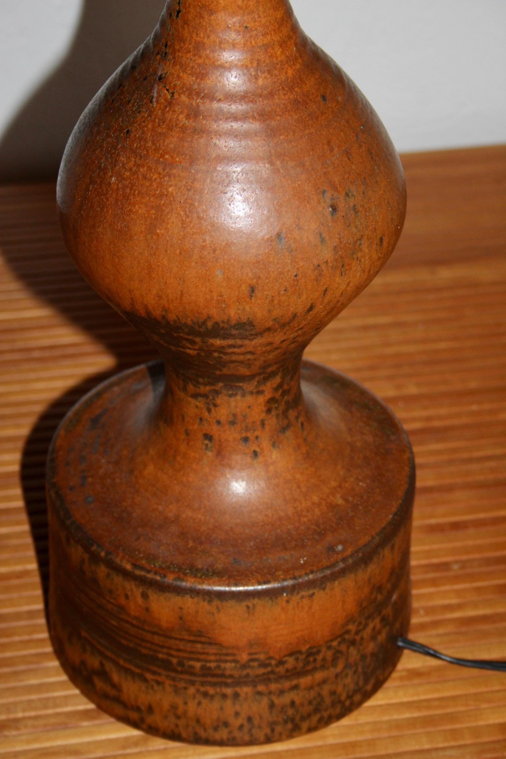 Ceramic table lamp by Arpot In Good Condition For Sale In grand Lancy, CH
