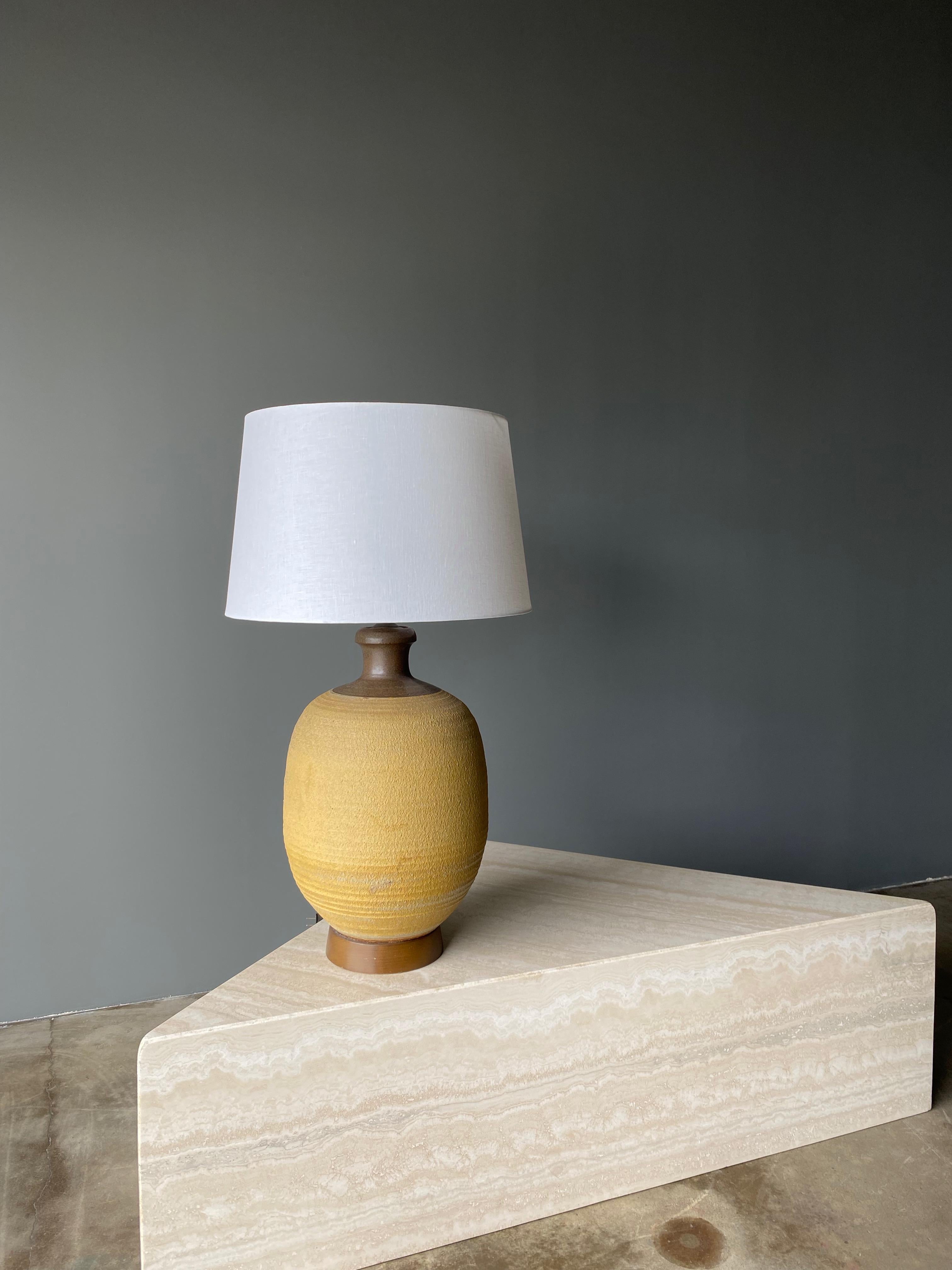 Mid-Century Modern Ceramic Table Lamp by Bob Kinzie, 1970s