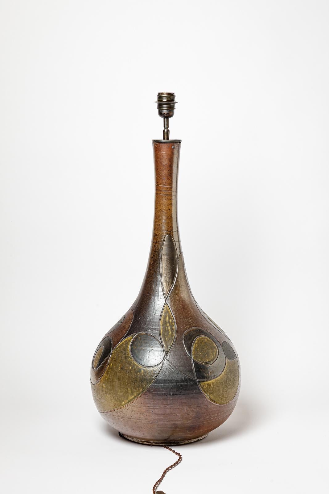 Français Lampe de table en céramique de Georges Martin, vers 1970-1980. en vente