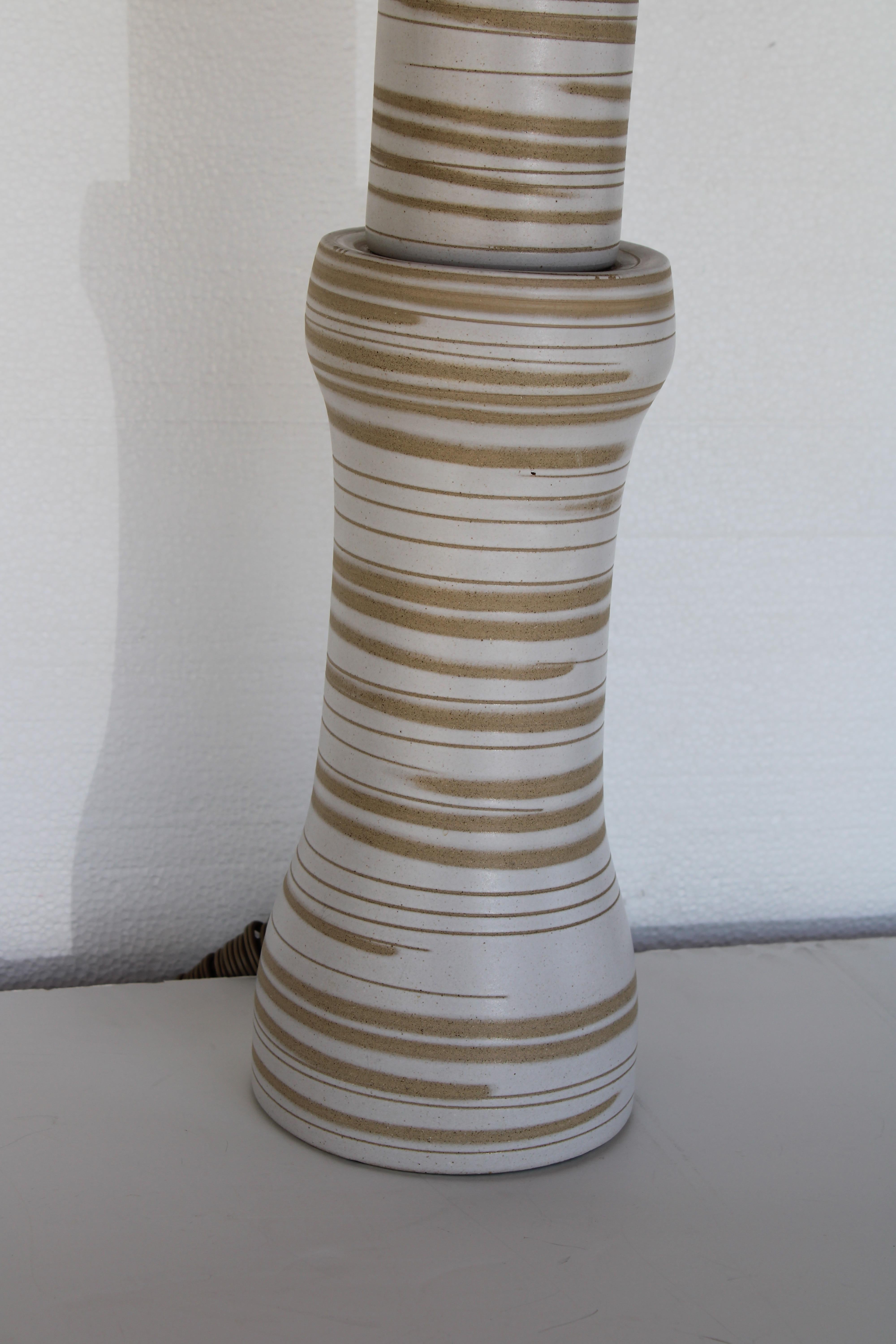 Keramik-Tischlampe von Martz (amerikanisch) im Angebot