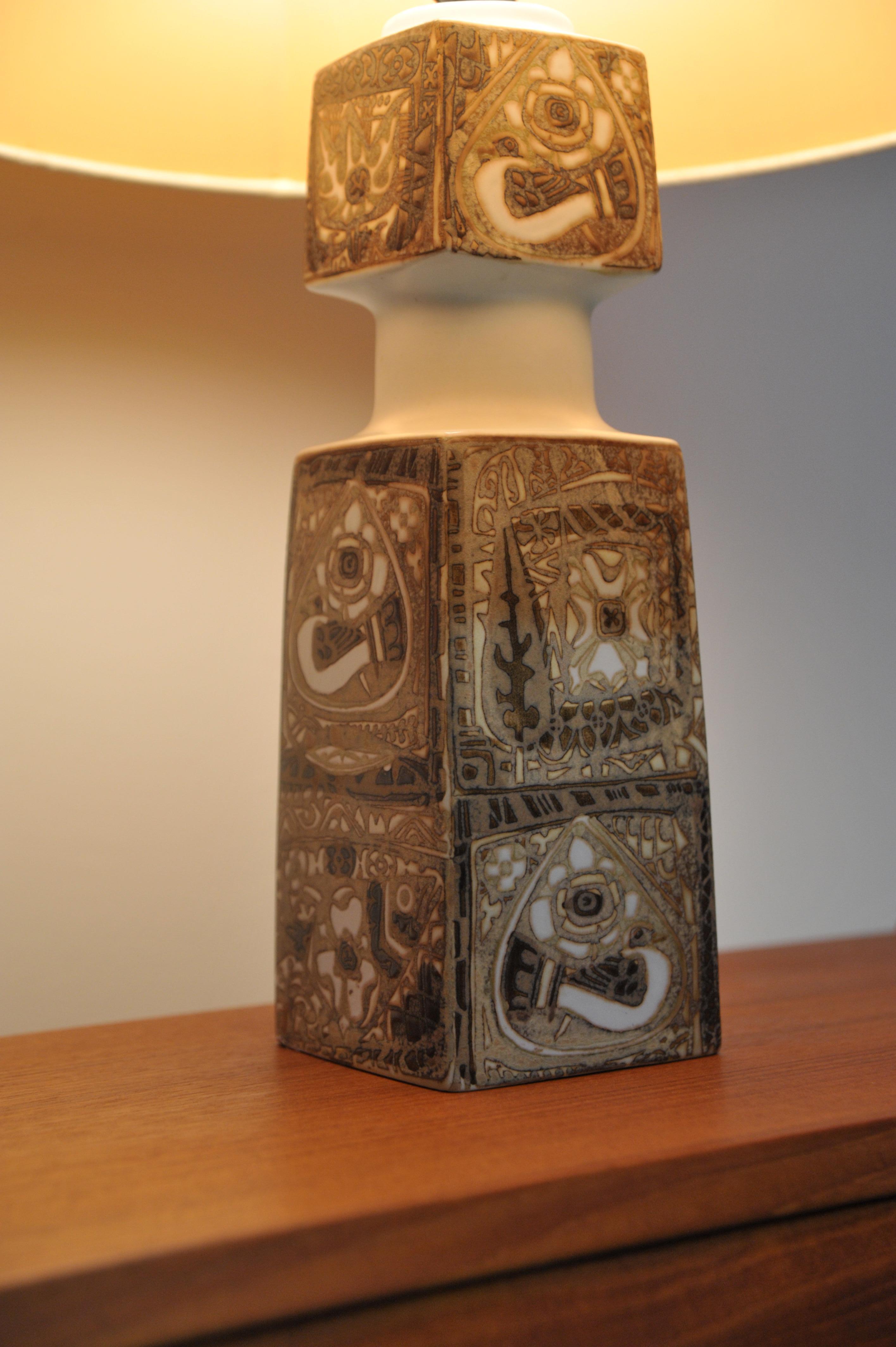 Mid-Century Modern Ceramic Table Lamp by Nils Thorsson for Royal Copenhagen (1970s) For Sale