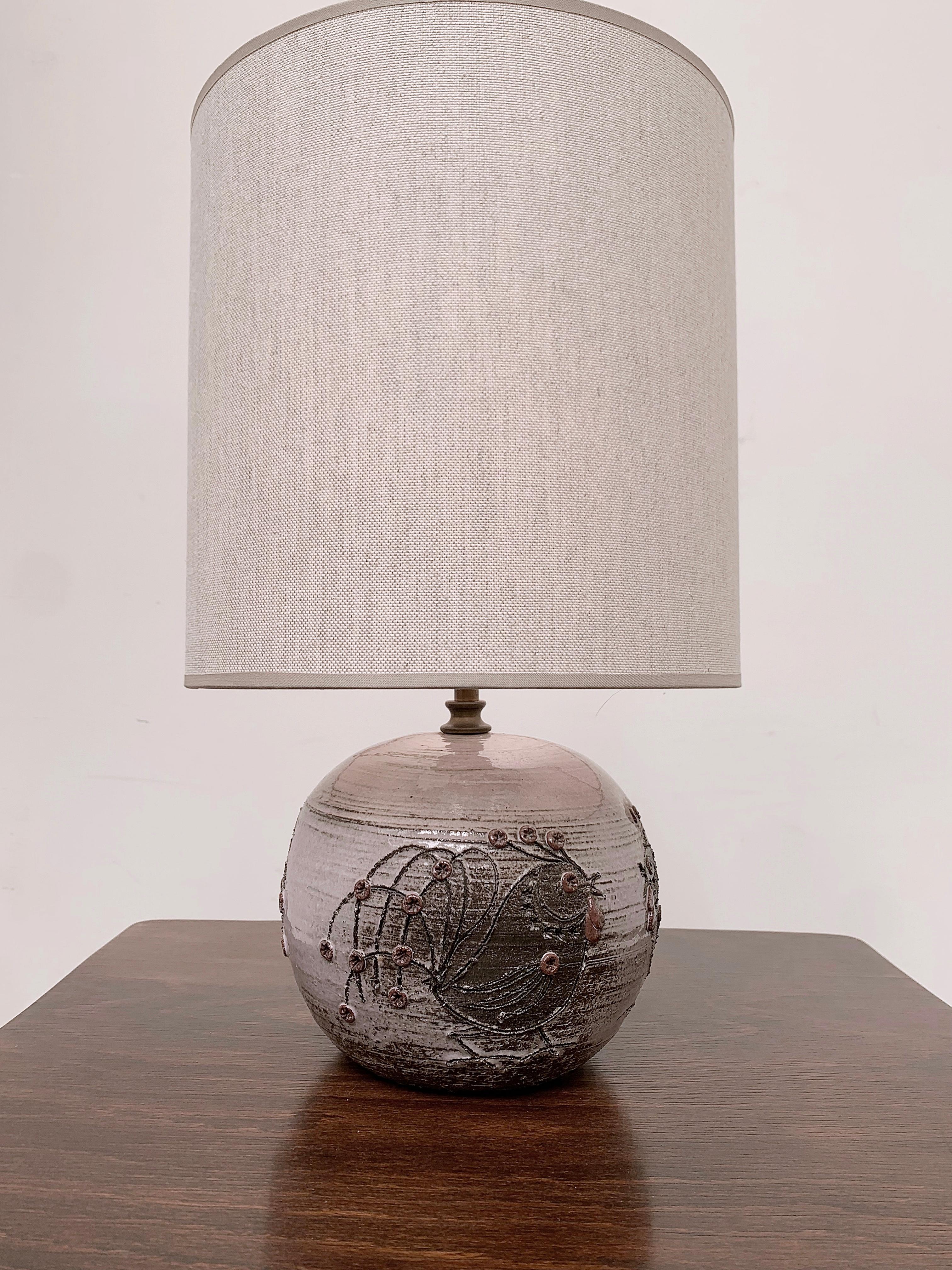 Mid-Century Modern Ceramic Table Lamp by Thérèse Bataille, Dour Belgium In Good Condition For Sale In Brussels, BE