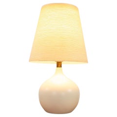Keramik-Tischlampe mit Glasfaser-Schirm von Lotte