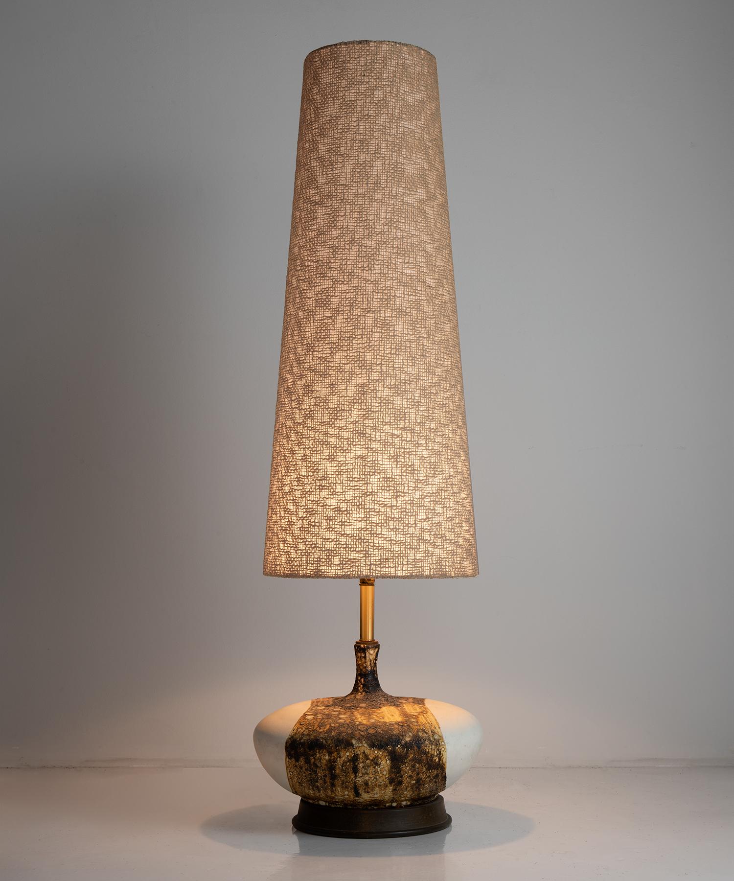 Ceramic Table Lamp In Good Condition In Culver City, CA