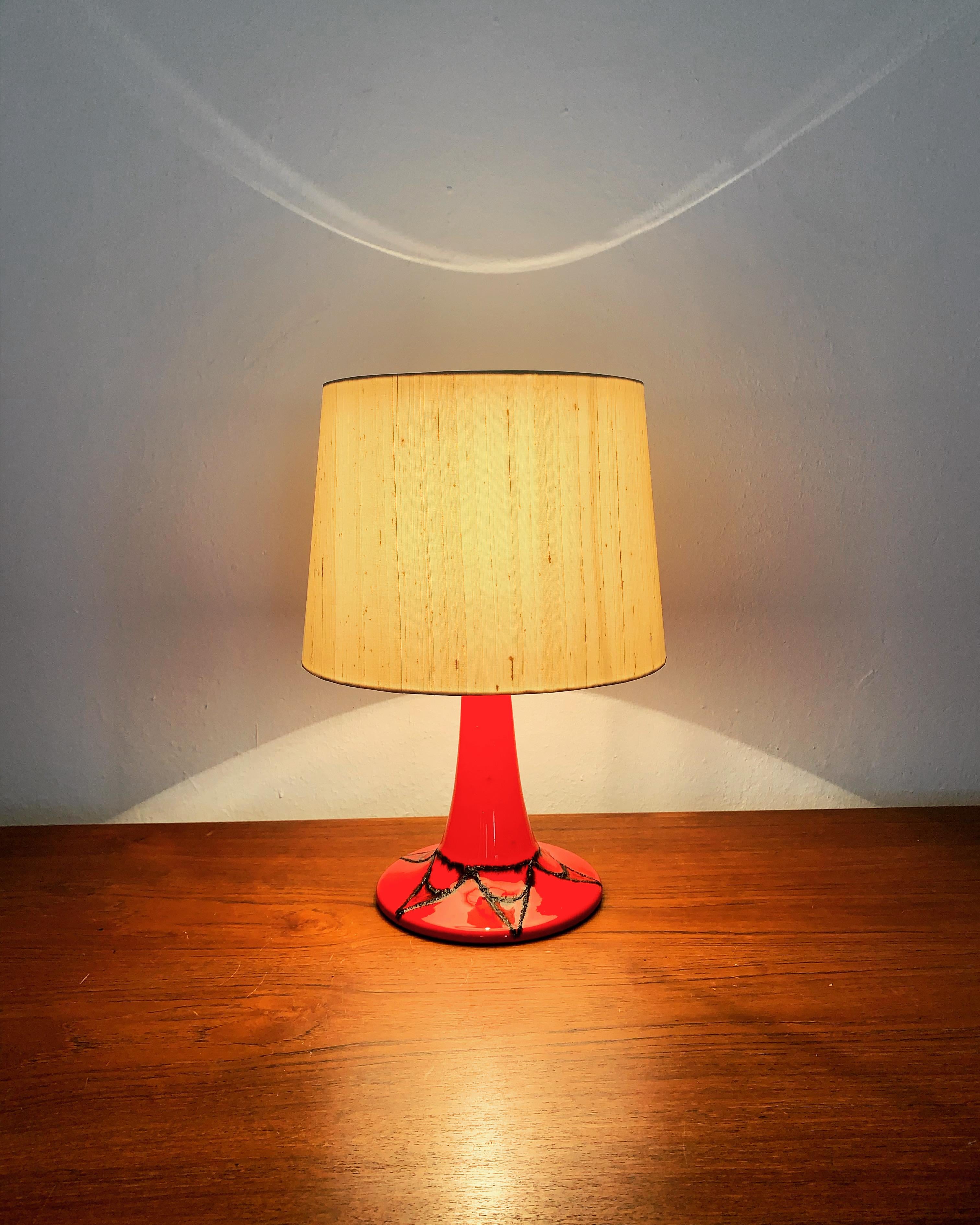 Lampe de table en céramique en vente 1