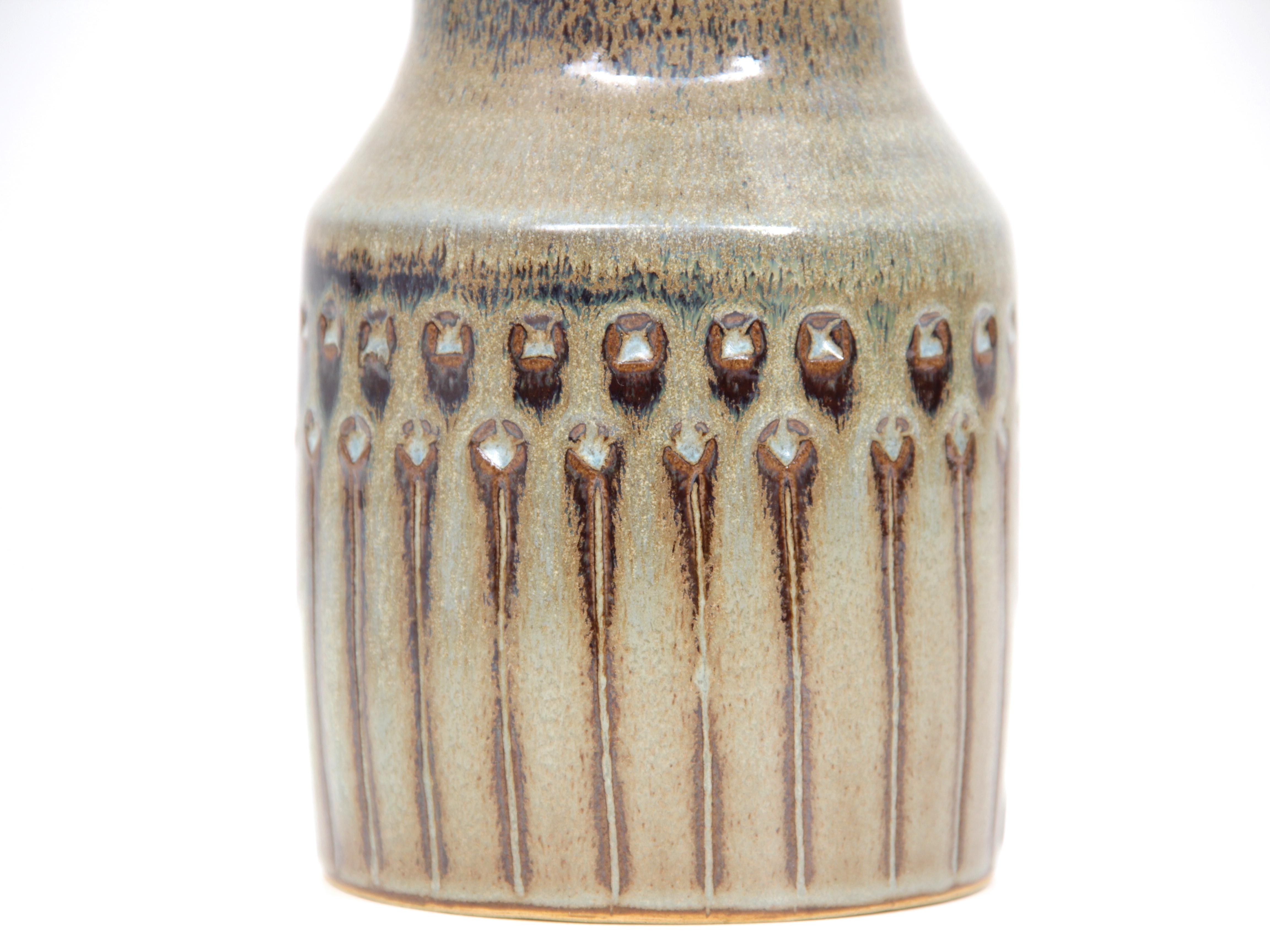 Keramik-Tischlampe, glasiertes Steingut, einzigartiges Stück im Zustand „Hervorragend“ im Angebot in Courbevoie, FR