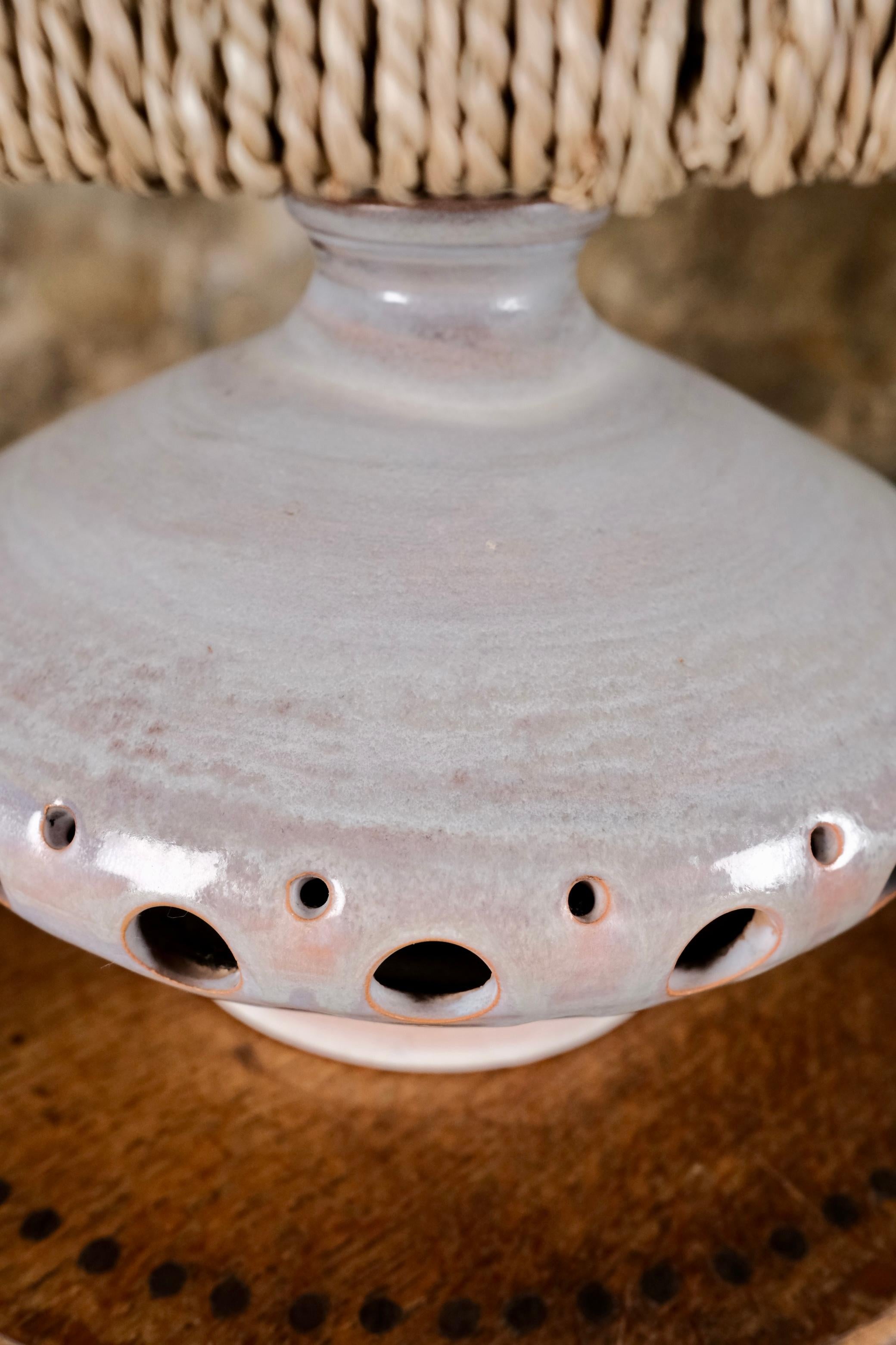 Ceramic table lamp in the style of Pelletier, France, 1970s Cerámico en venta