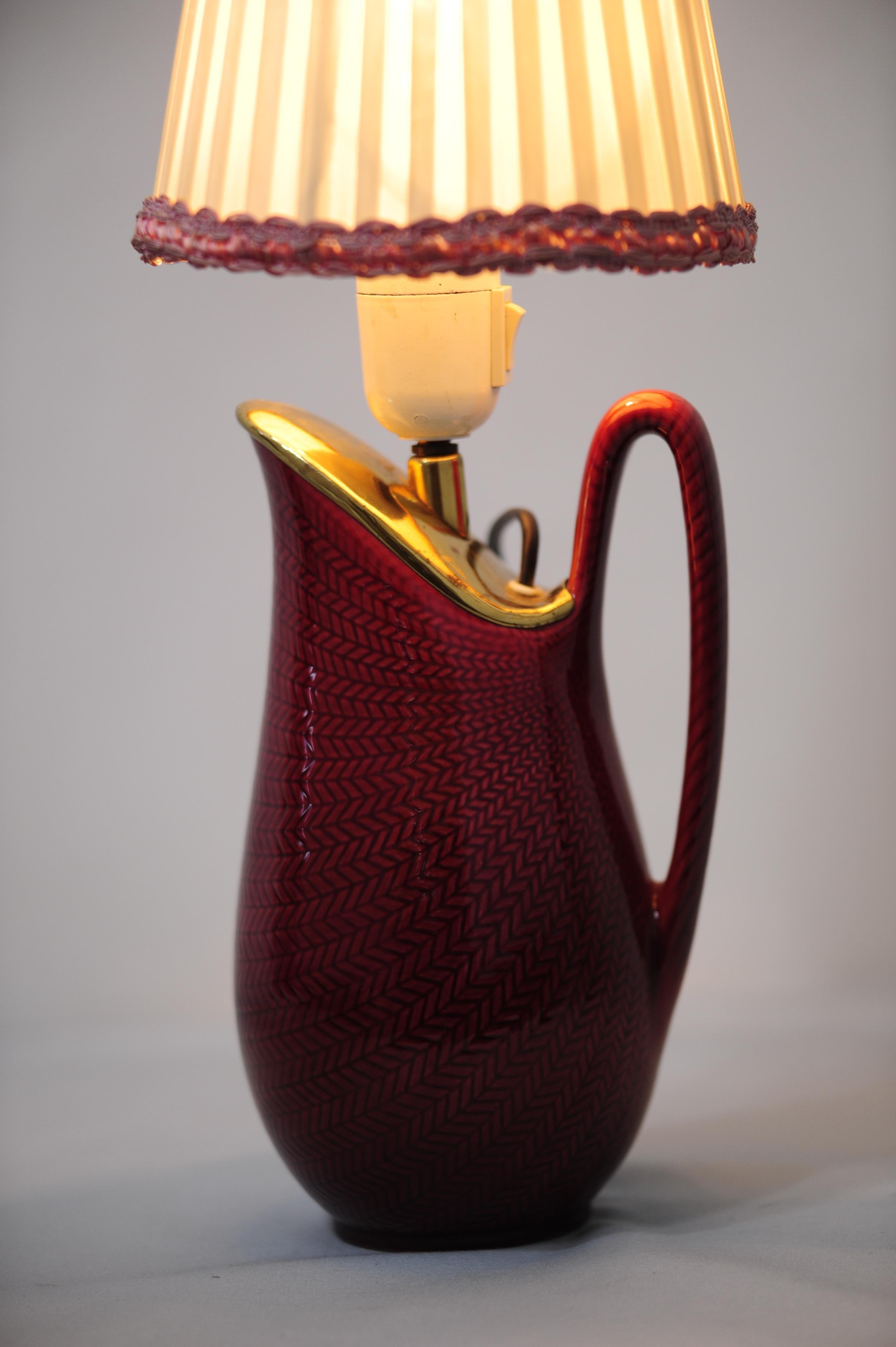 Keramik-Tischlampe, hergestellt in Schweden, um 1950 im Angebot 1