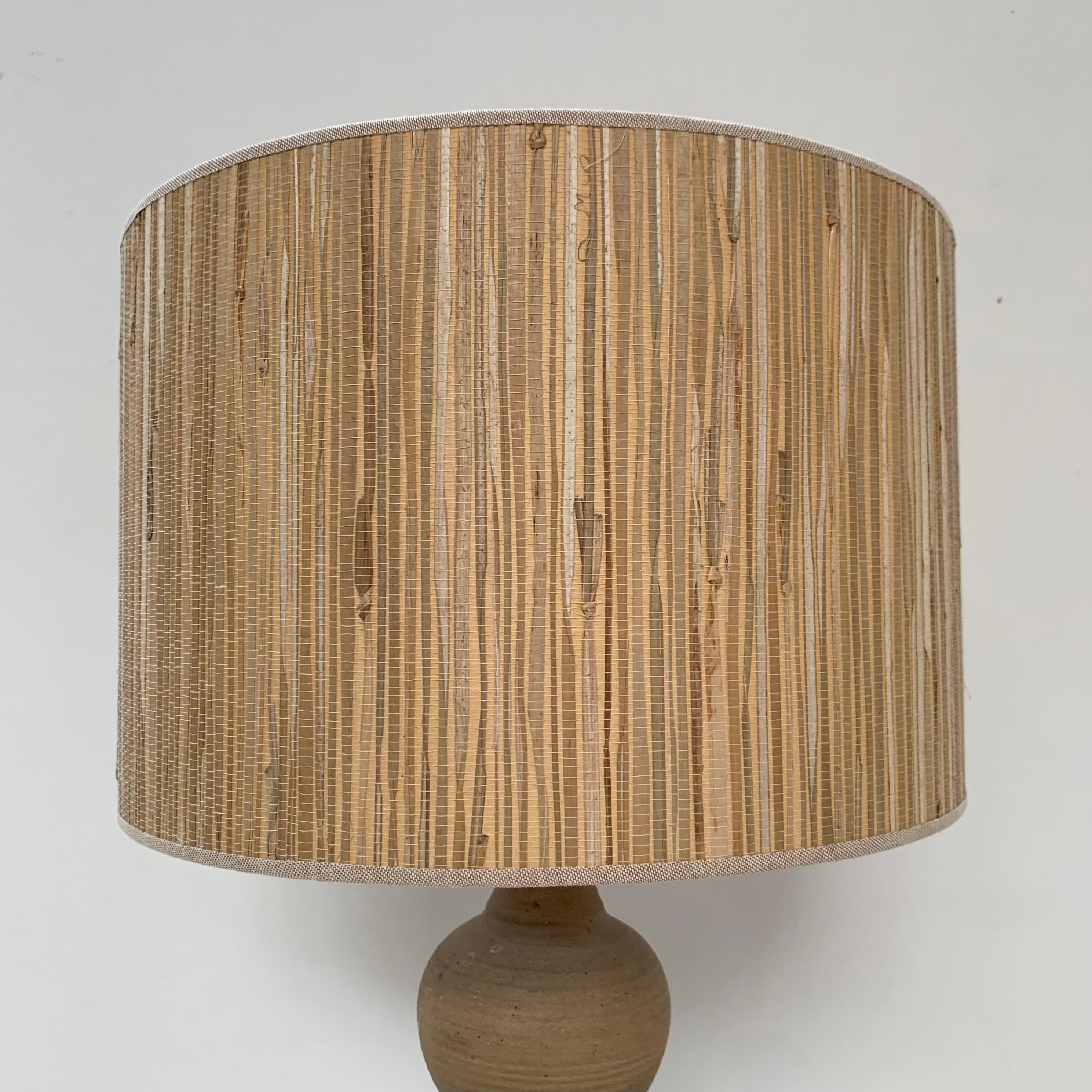 Ceramic Table Lamp Signed by E-K Heerwagen, 1974, Denmark. Cerámico en venta