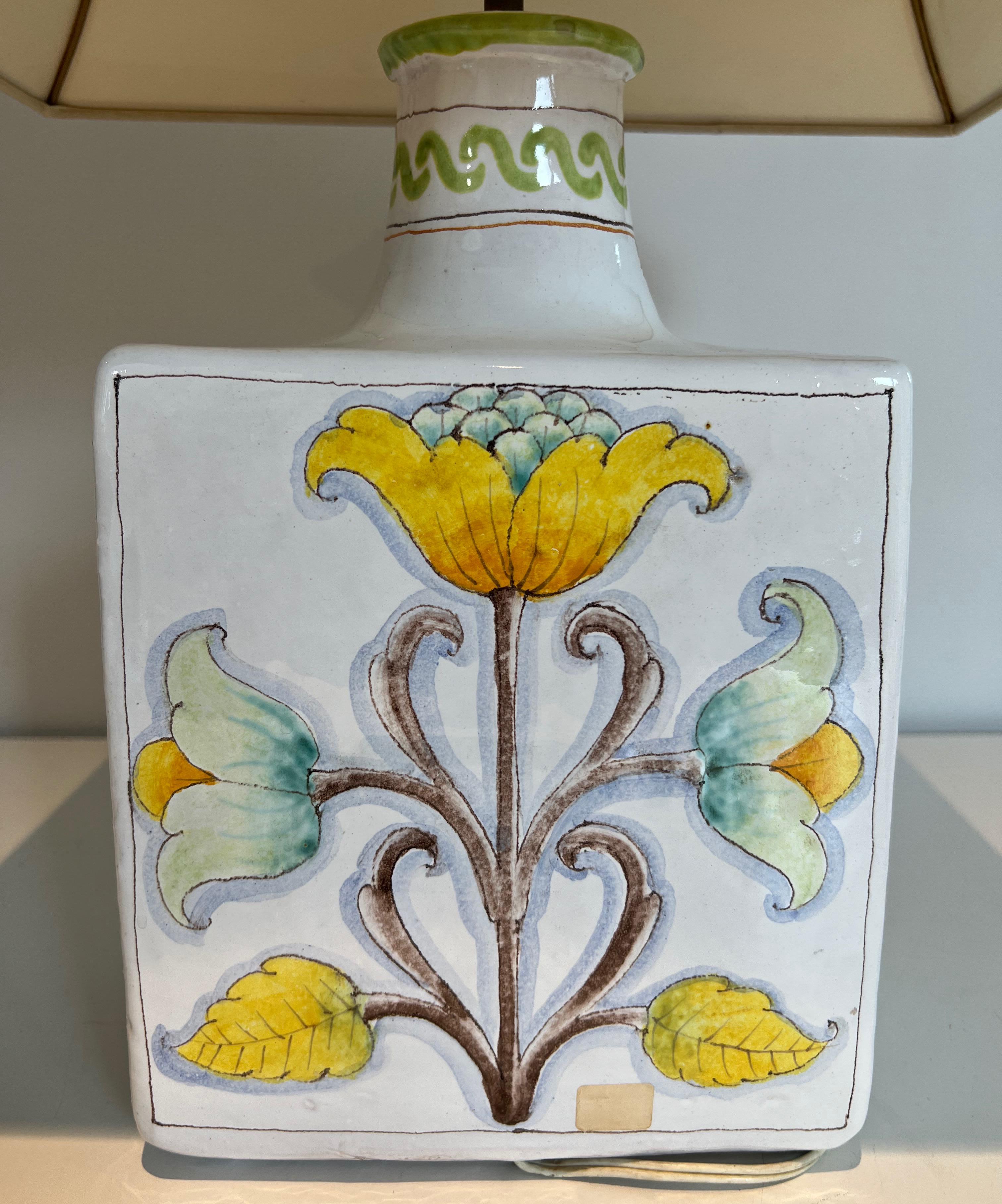 Ceramic Table Lamp with Birds and Flowers Decors For Sale 4