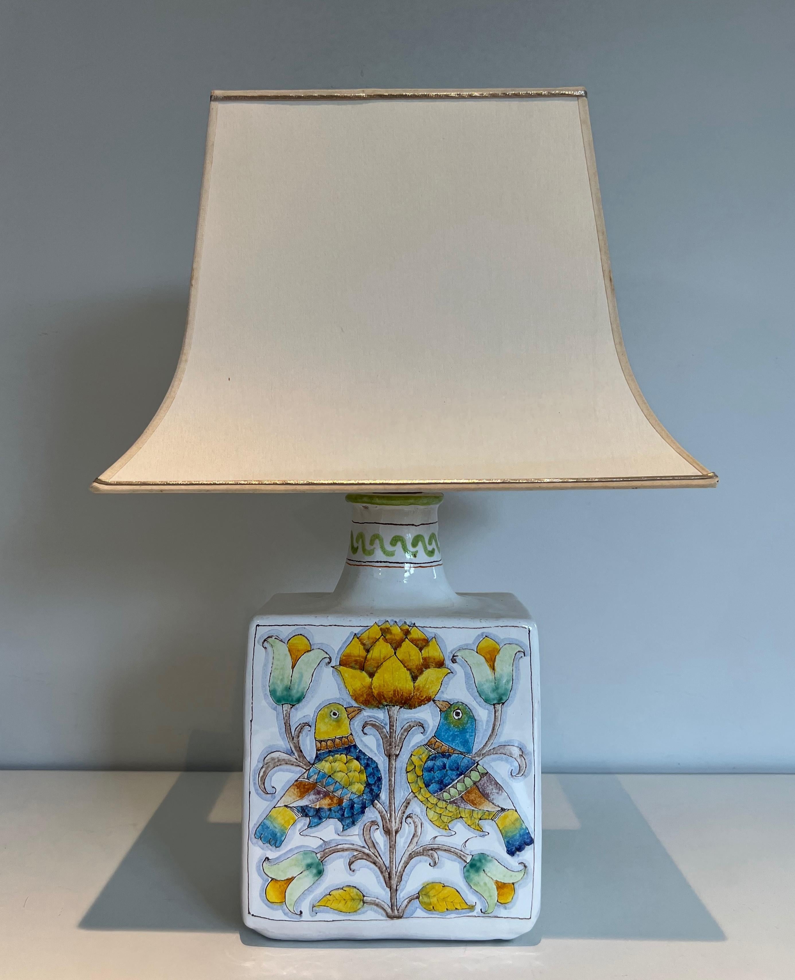 This very nice table lamp is made of Ceramic with birds and flowers decors. This is a French work. Circa 1970