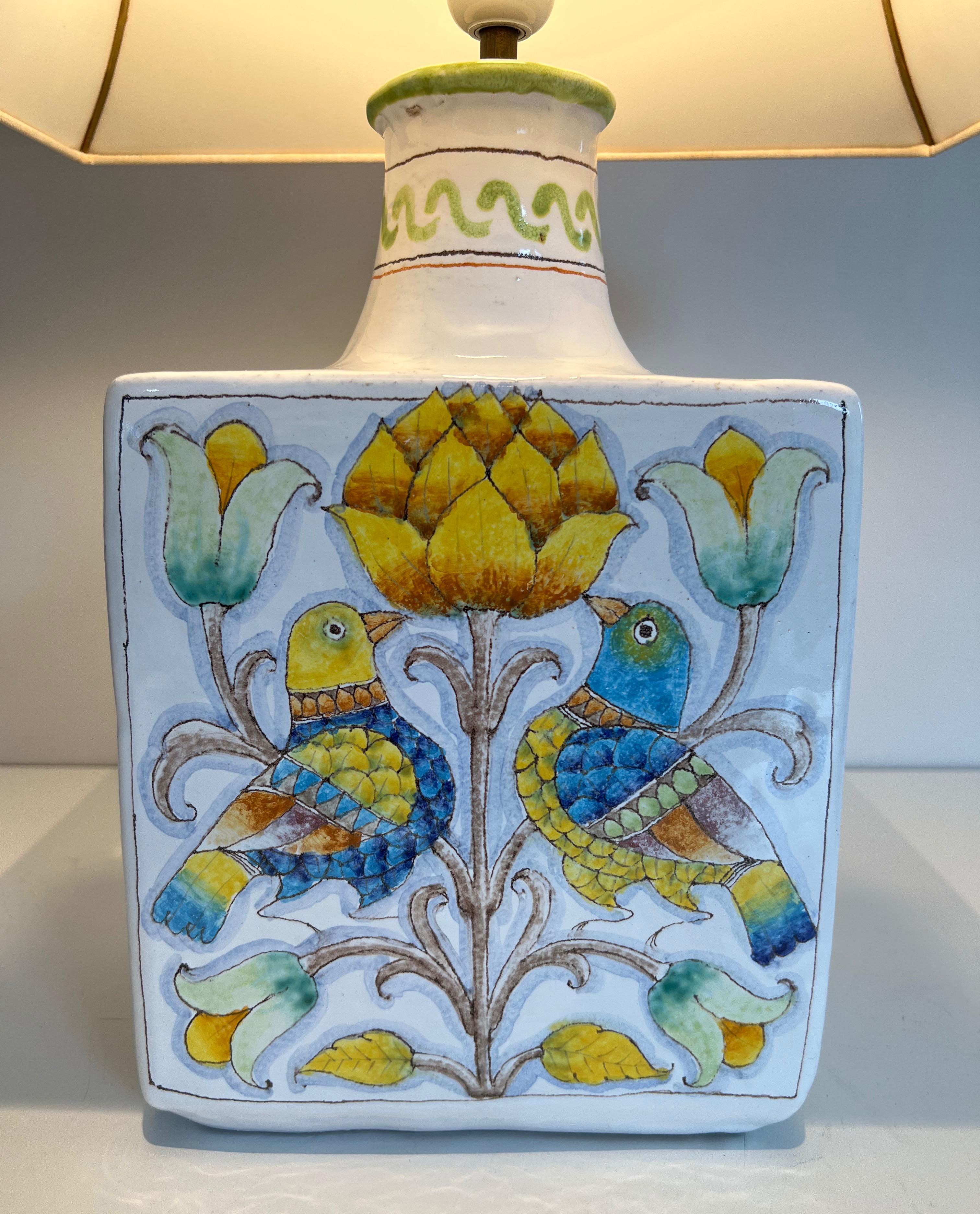 Ceramic Table Lamp with Birds and Flowers Decors In Good Condition For Sale In Marcq-en-Barœul, Hauts-de-France