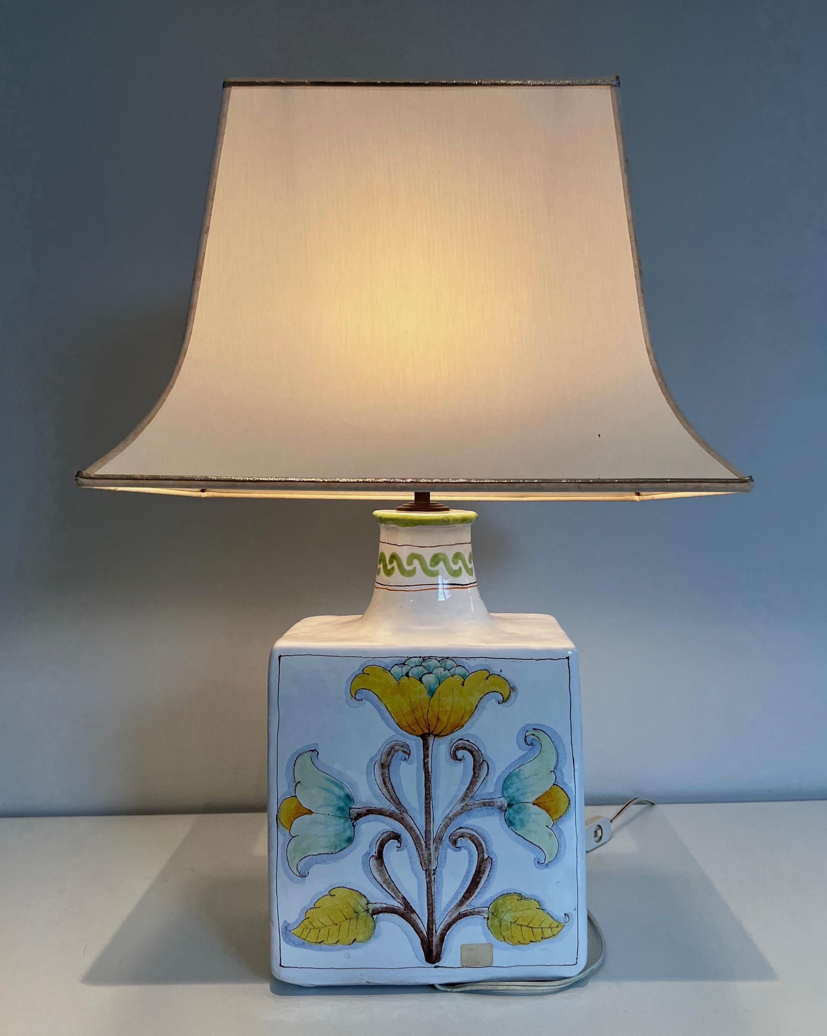 Earthenware Ceramic Table Lamp with Birds and Flowers Decors For Sale