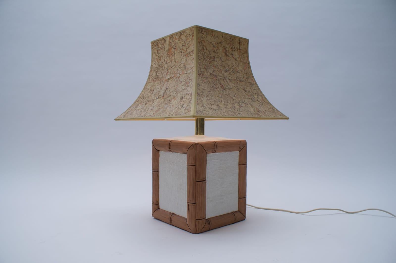 Japonisme Lampe de bureau en céramique avec abat-jour en liège au look bambou au Japon par Leola, 1970, Allemagne en vente