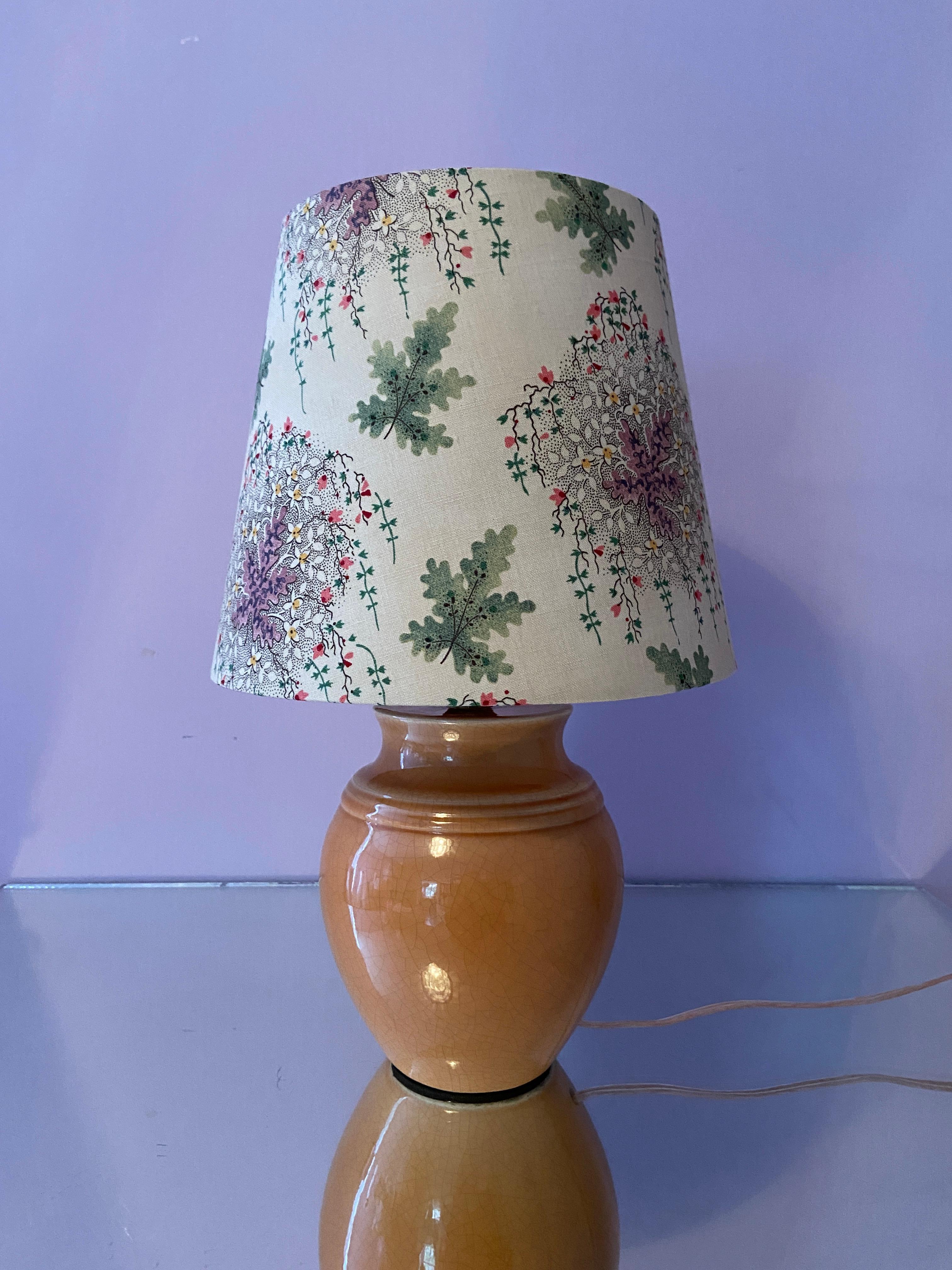 France, Vintage

Ceramic table lampe in ochre glaze with customized shade

Measures: H 40 x Ø 26 cm.