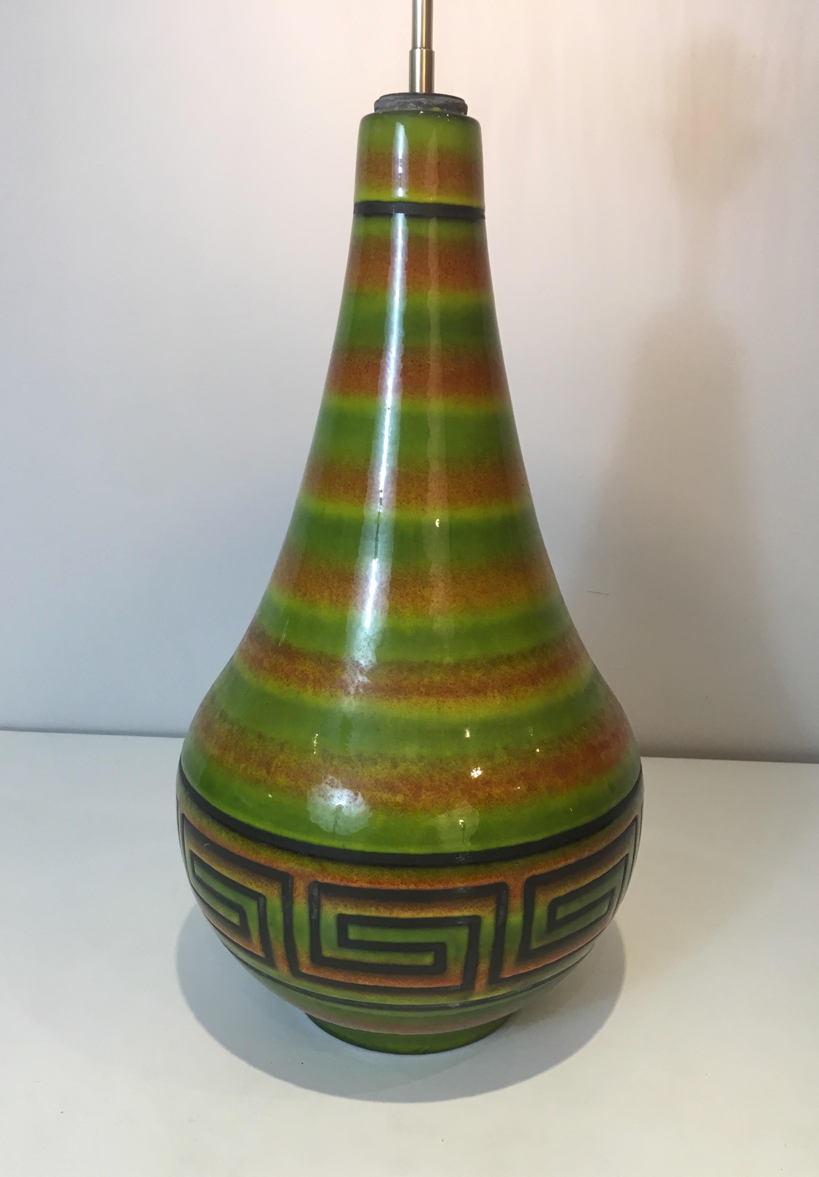 Ceramic Table Lamp with Greek Key Decors, French, circa 1970 In Good Condition For Sale In Marcq-en-Barœul, Hauts-de-France