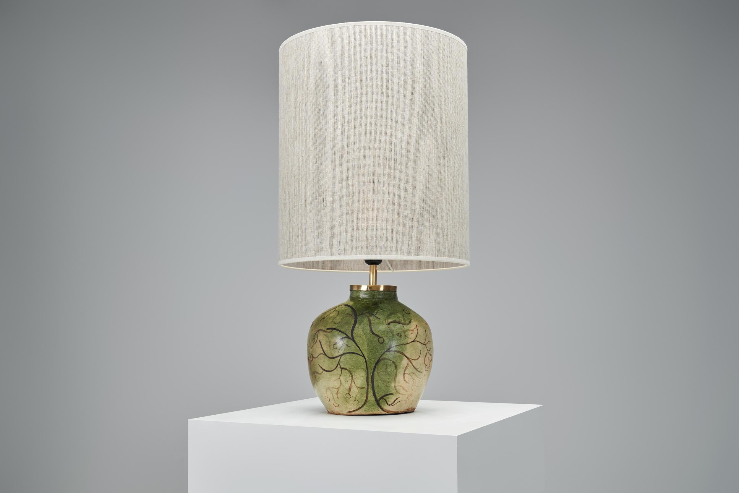 Keramische Tischlampe mit illustrativen Details, Europa ca 1960s im Angebot 3