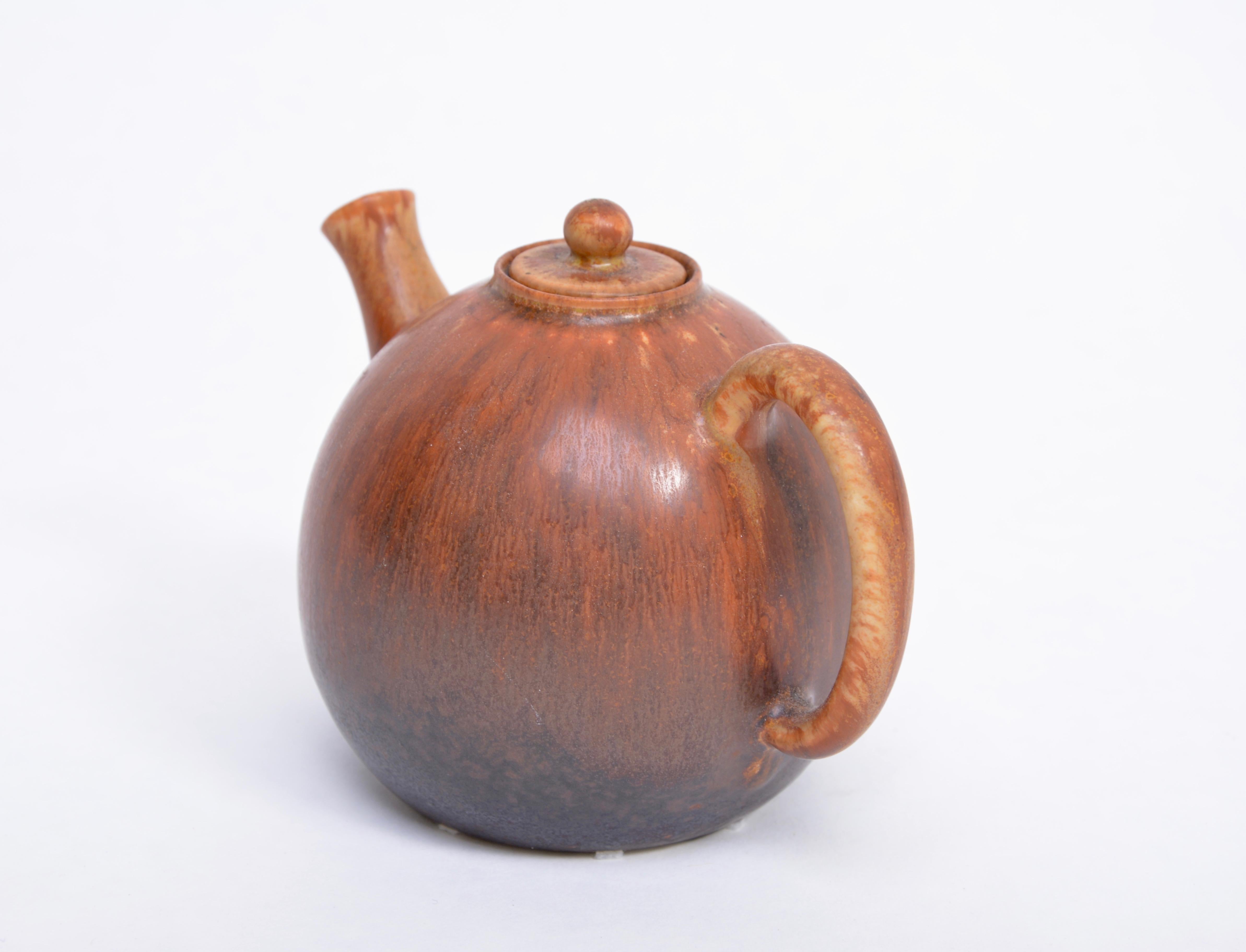 Brown Mid-Century Modern Ceramic tea pot by Carl Harry Stalhane for Rörstrand For Sale 1