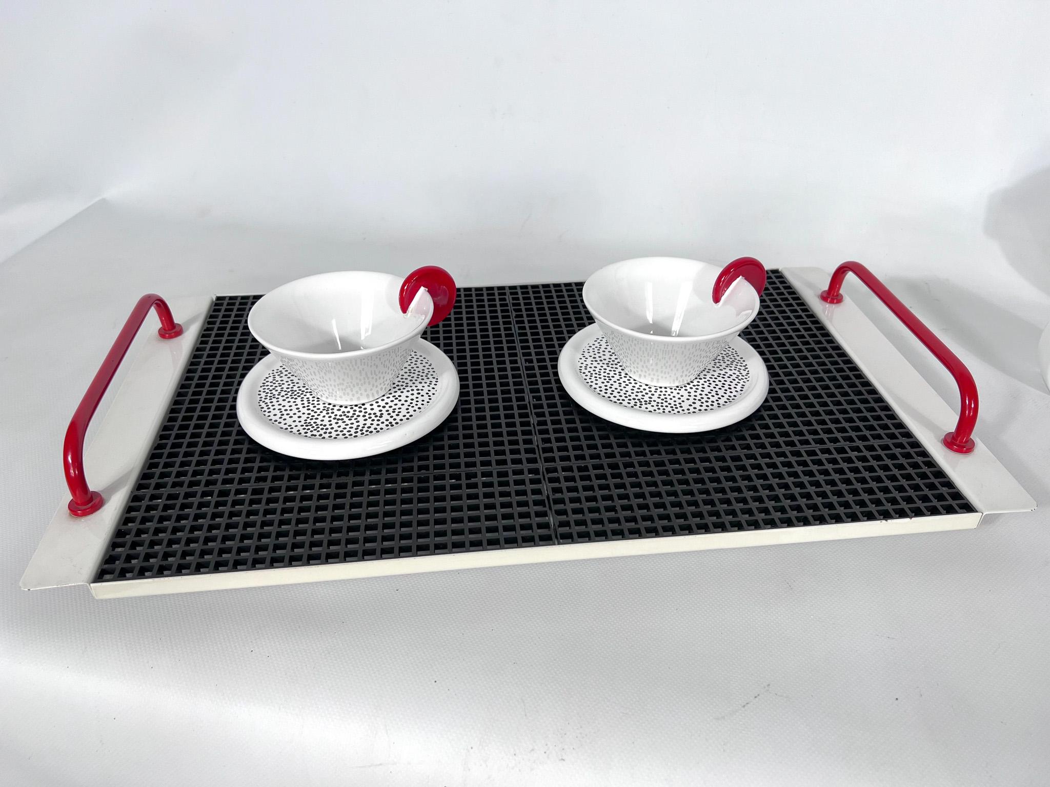 Service à thé en céramique par Mas pour Memphis Milano, années 1980, ensemble de 7 pièces en vente 3