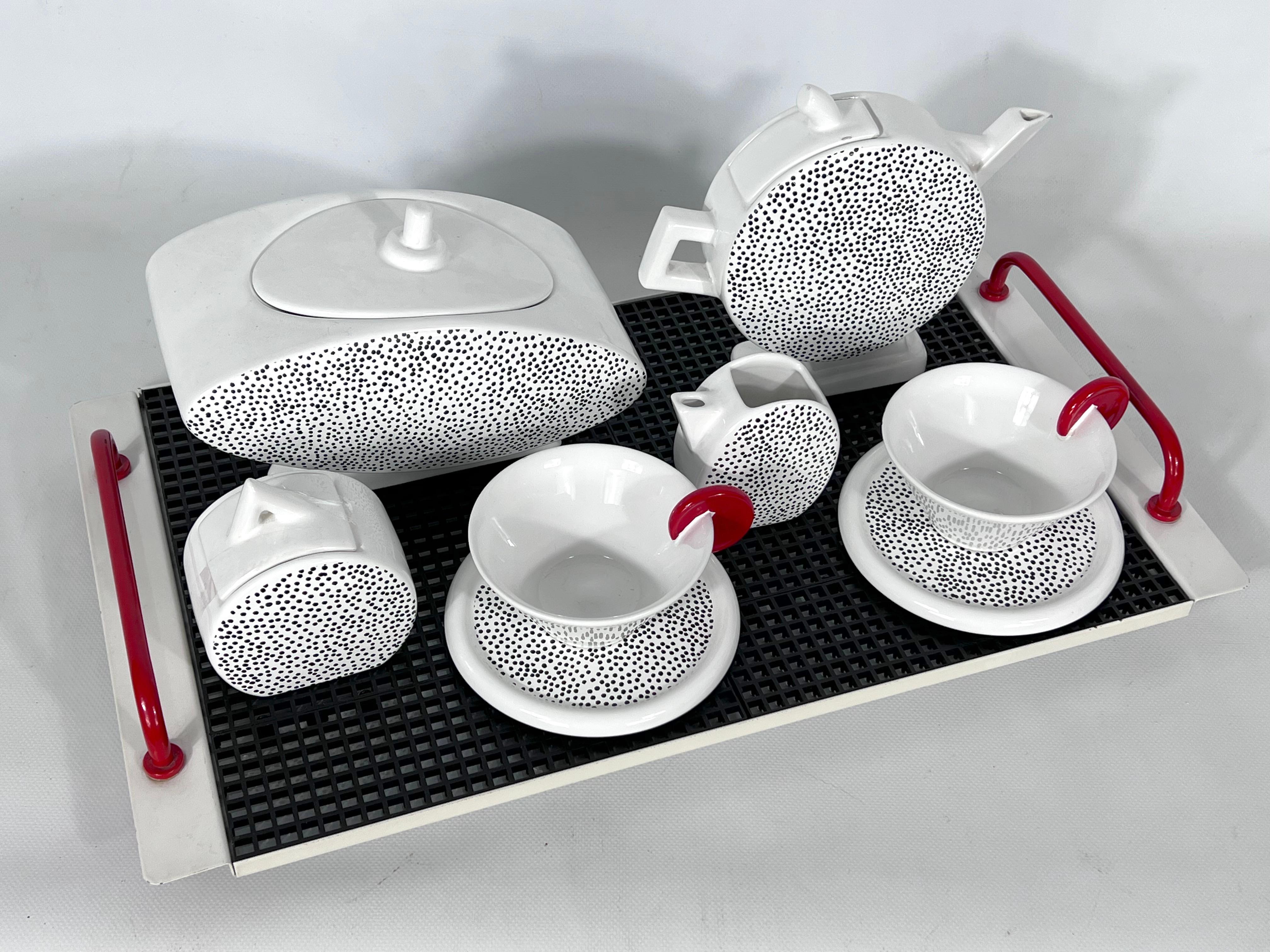 Italian Ceramic Tea Set by Mas for Memphis Milano, 1980s, Set of 7 For Sale