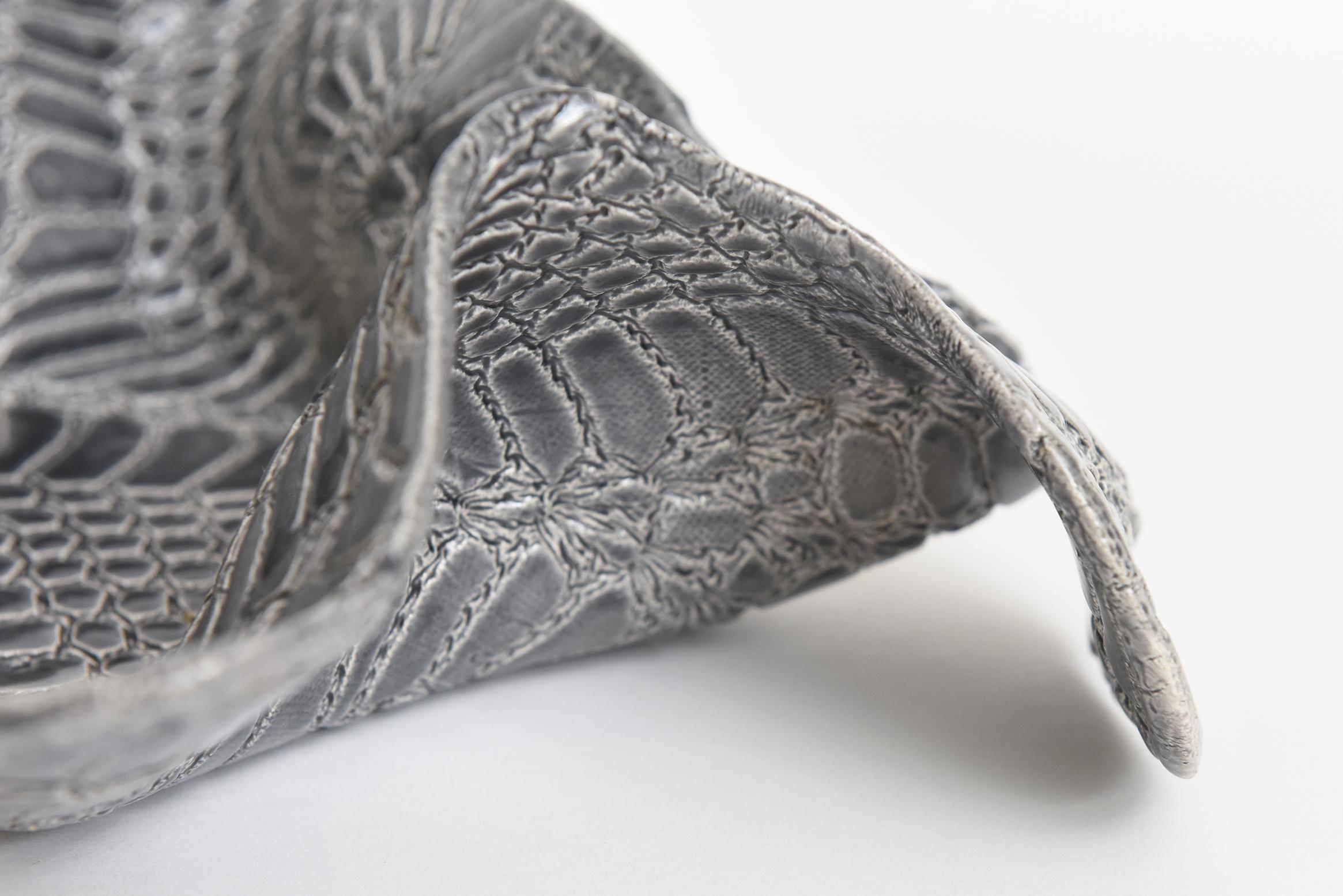 Late 20th Century Ceramic Textural Snakeskin Pattern Grey White Biomorphic Sculptural Bowl For Sale
