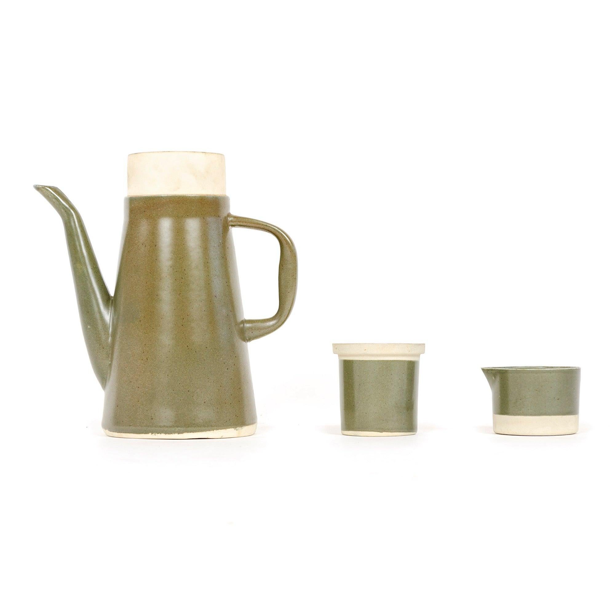 Américain Ensemble de pichets de trois pièces par David Gil pour Bennington Potters en vente