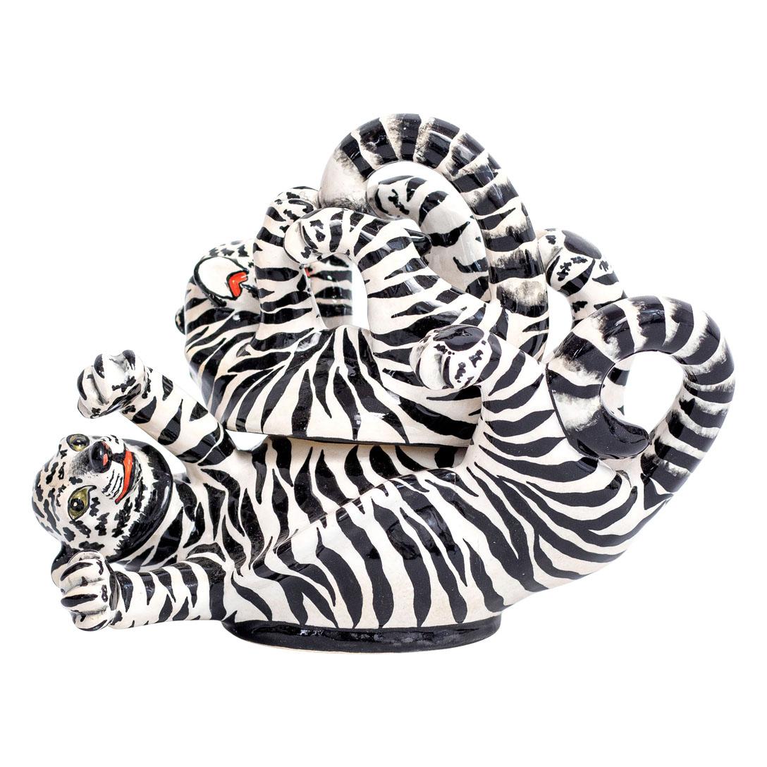 Ceramic Tiger Jewelry Box , hand made in South Africa In Excellent Condition For Sale In North Miami, FL