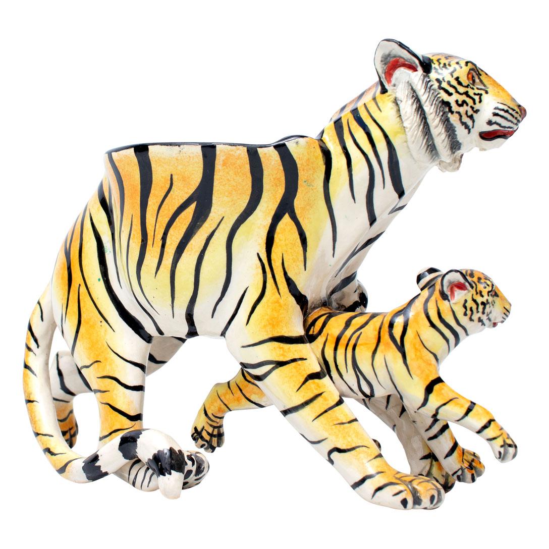 Ceramic Tiger Peanut Bowl  , hand made And Painted in South Africa In Excellent Condition For Sale In North Miami, FL
