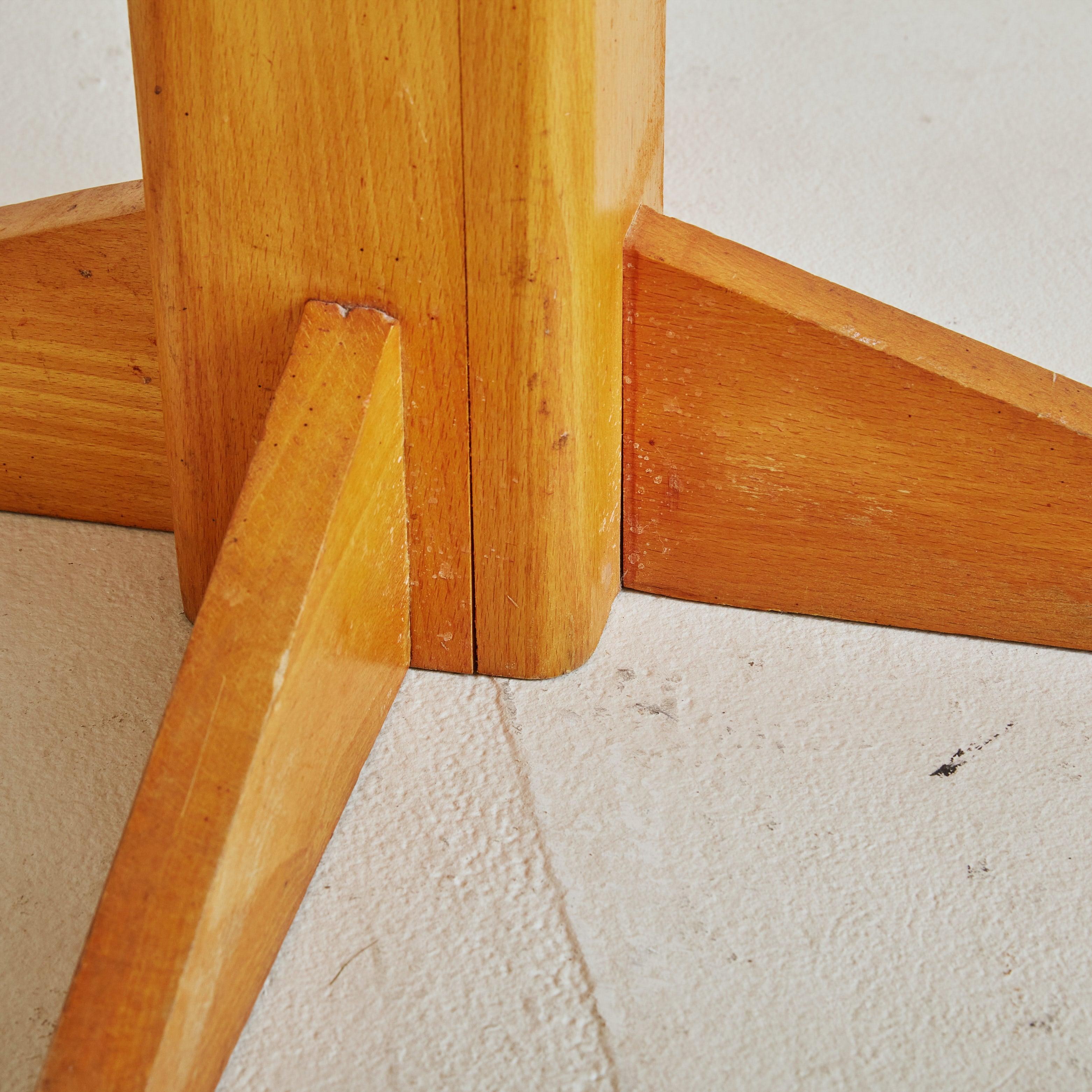 Fin du 20e siècle Table d'appoint en céramique avec base en bois par M J.P. Monnet, France, années 1970 en vente