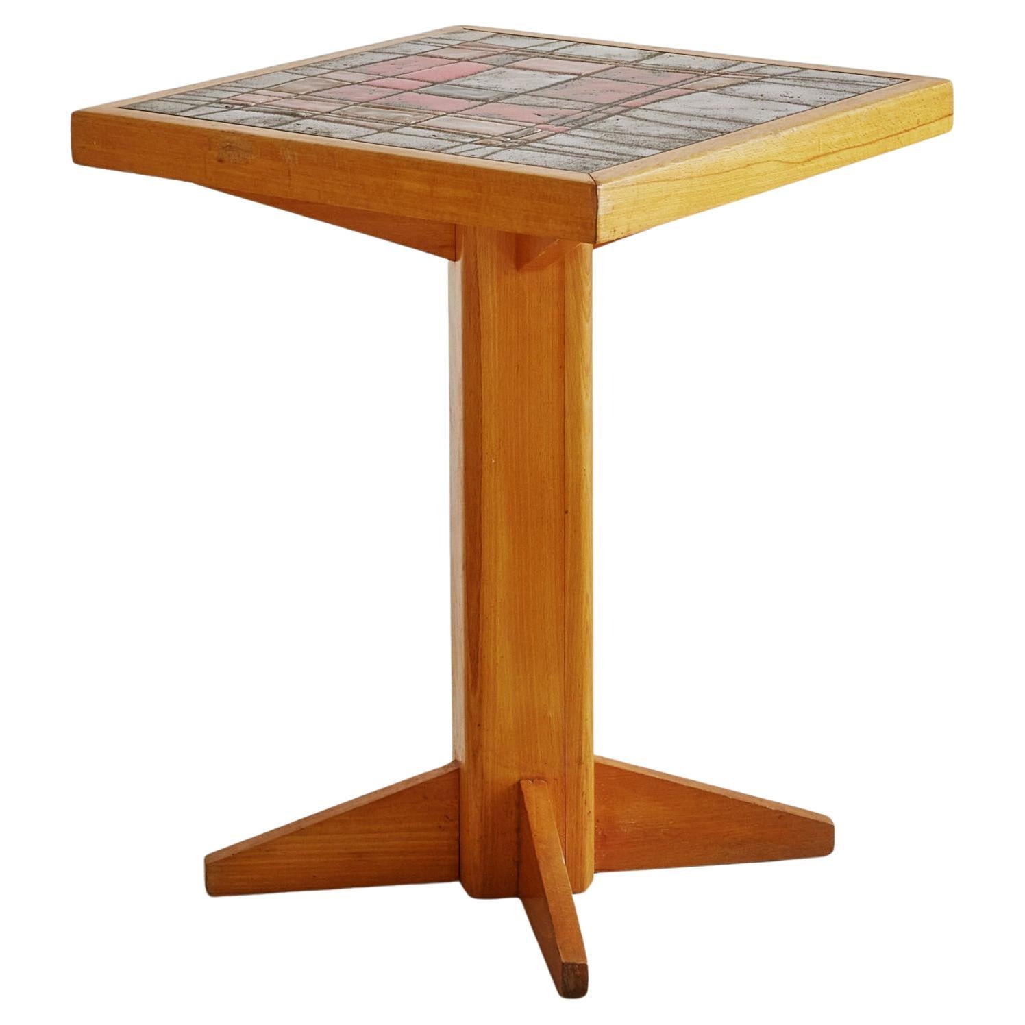 Table d'appoint en céramique avec base en bois par M J.P. Monnet, France, années 1970