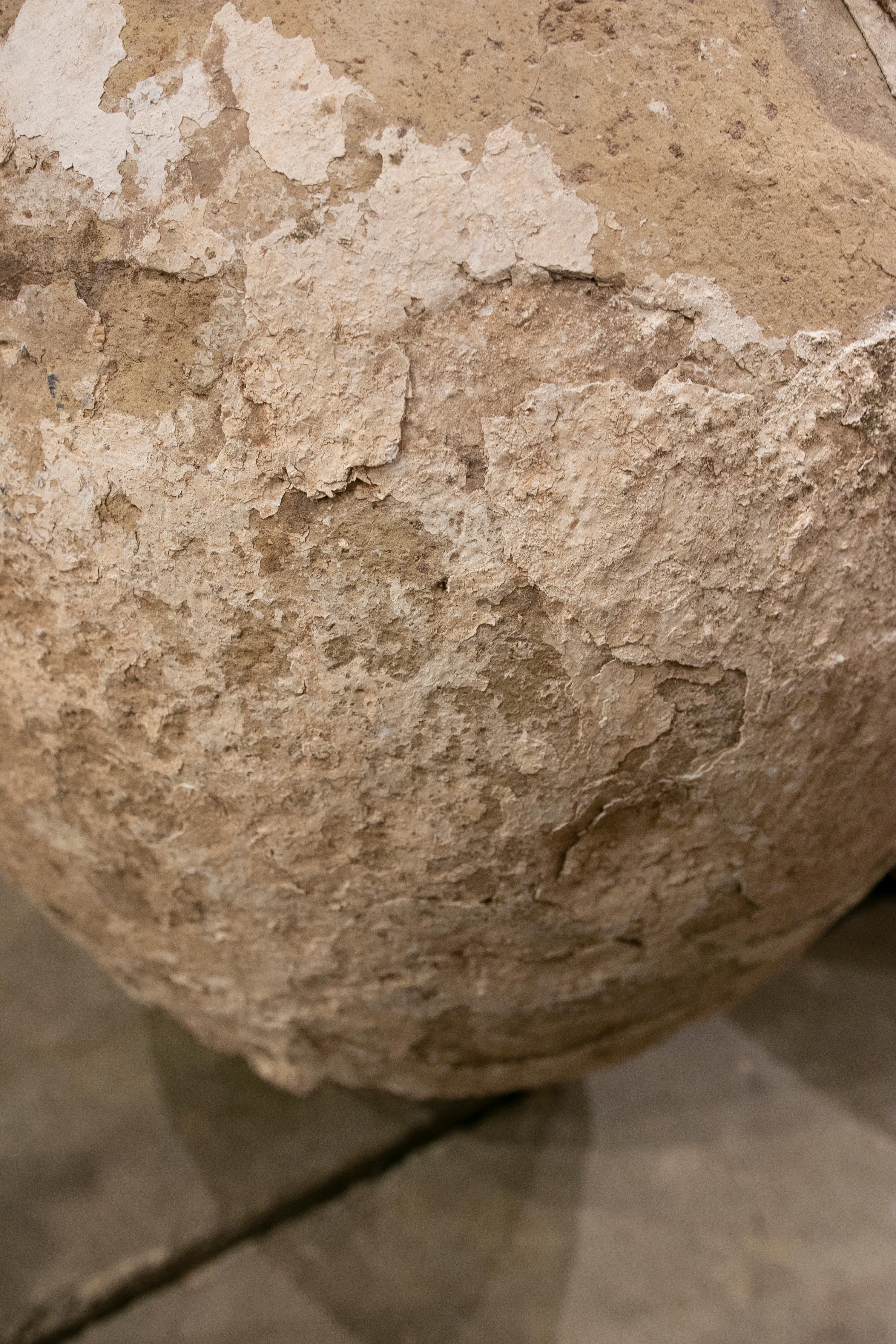 Ceramic Tinaja Covered with Various Layers of Lime 10