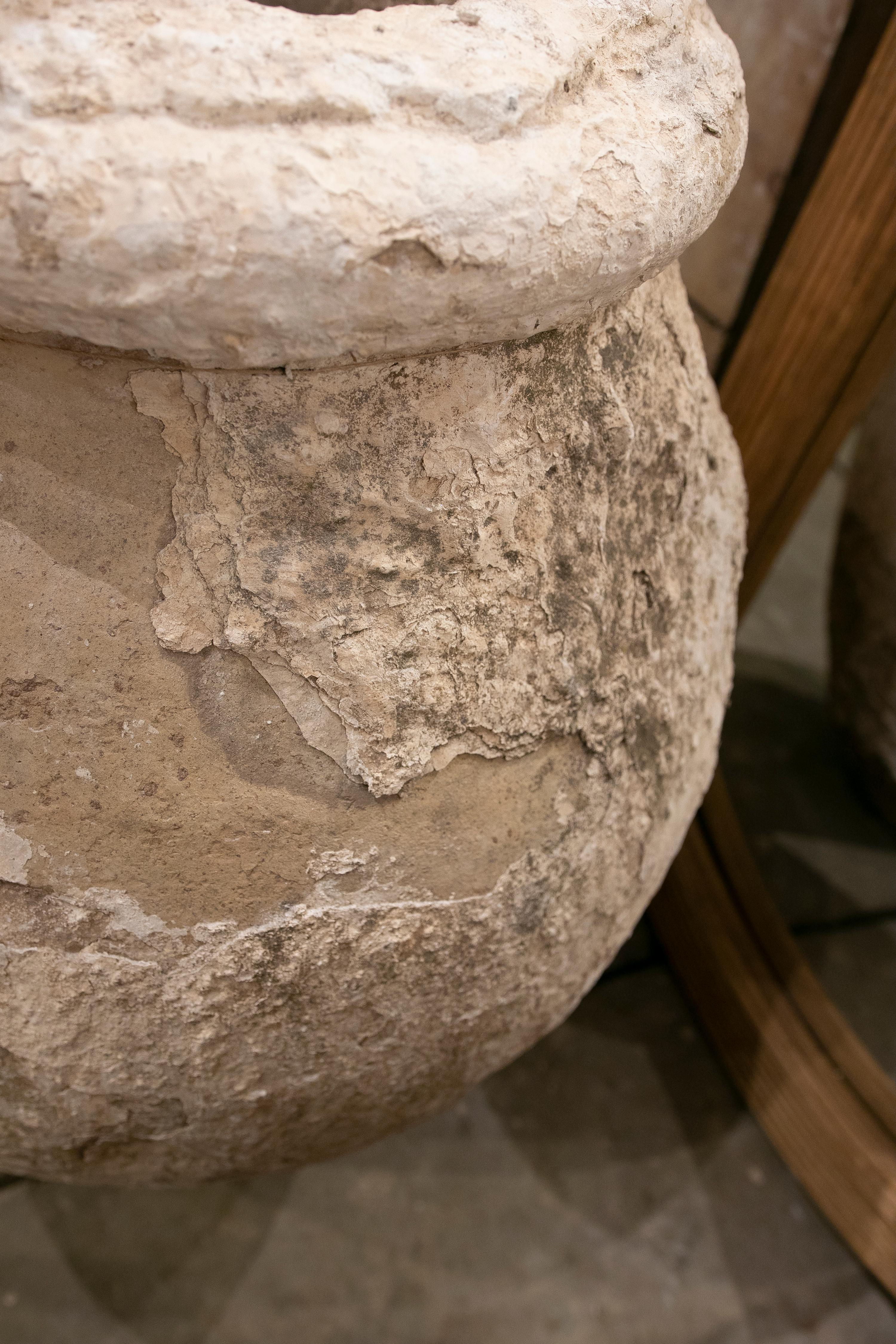 Ceramic Tinaja Covered with Various Layers of Lime 2