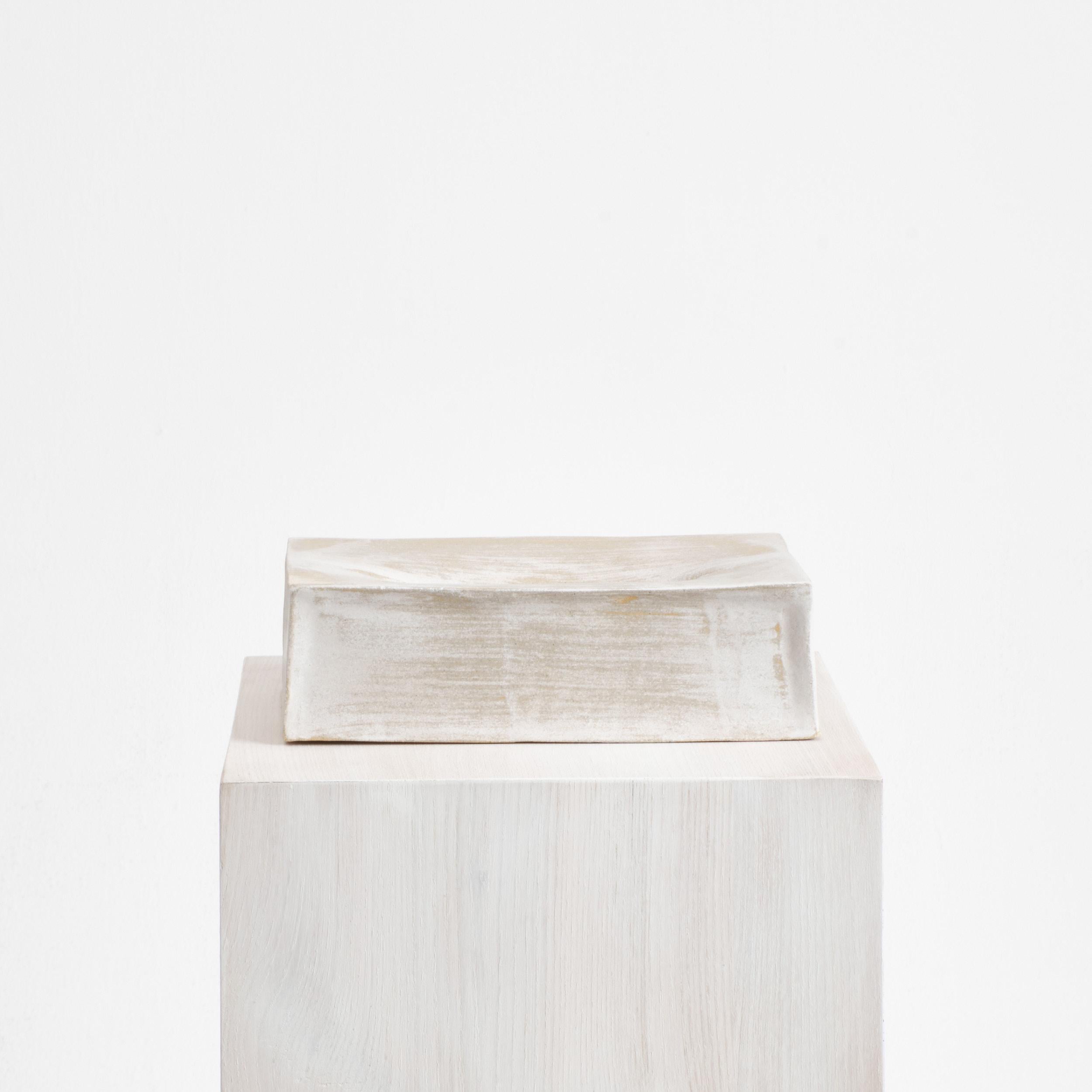 Modern Ceramic Tissue Box in white For Sale