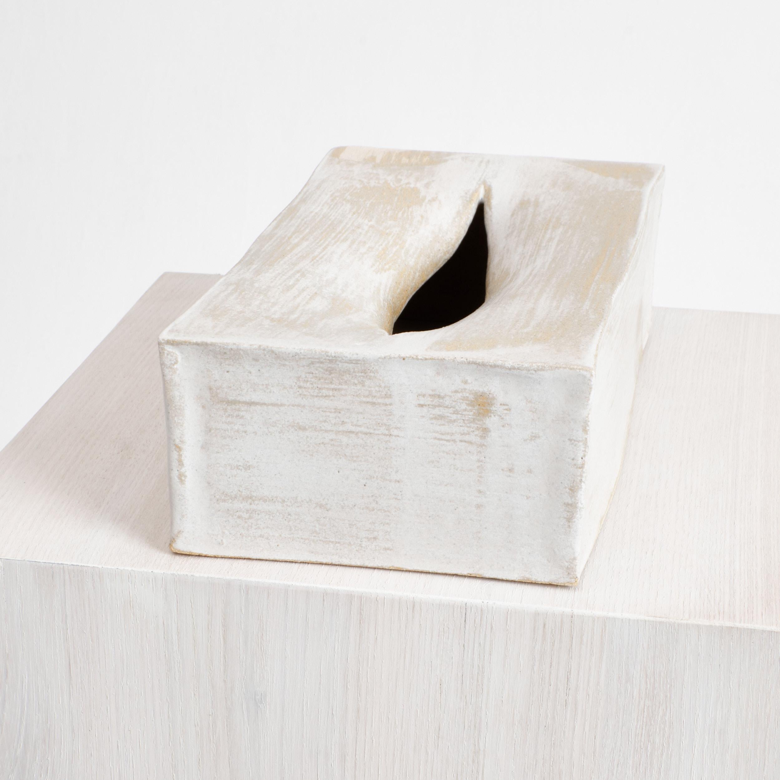Ceramic Tissue Box in white In New Condition For Sale In Macieira de Sarnes, PT