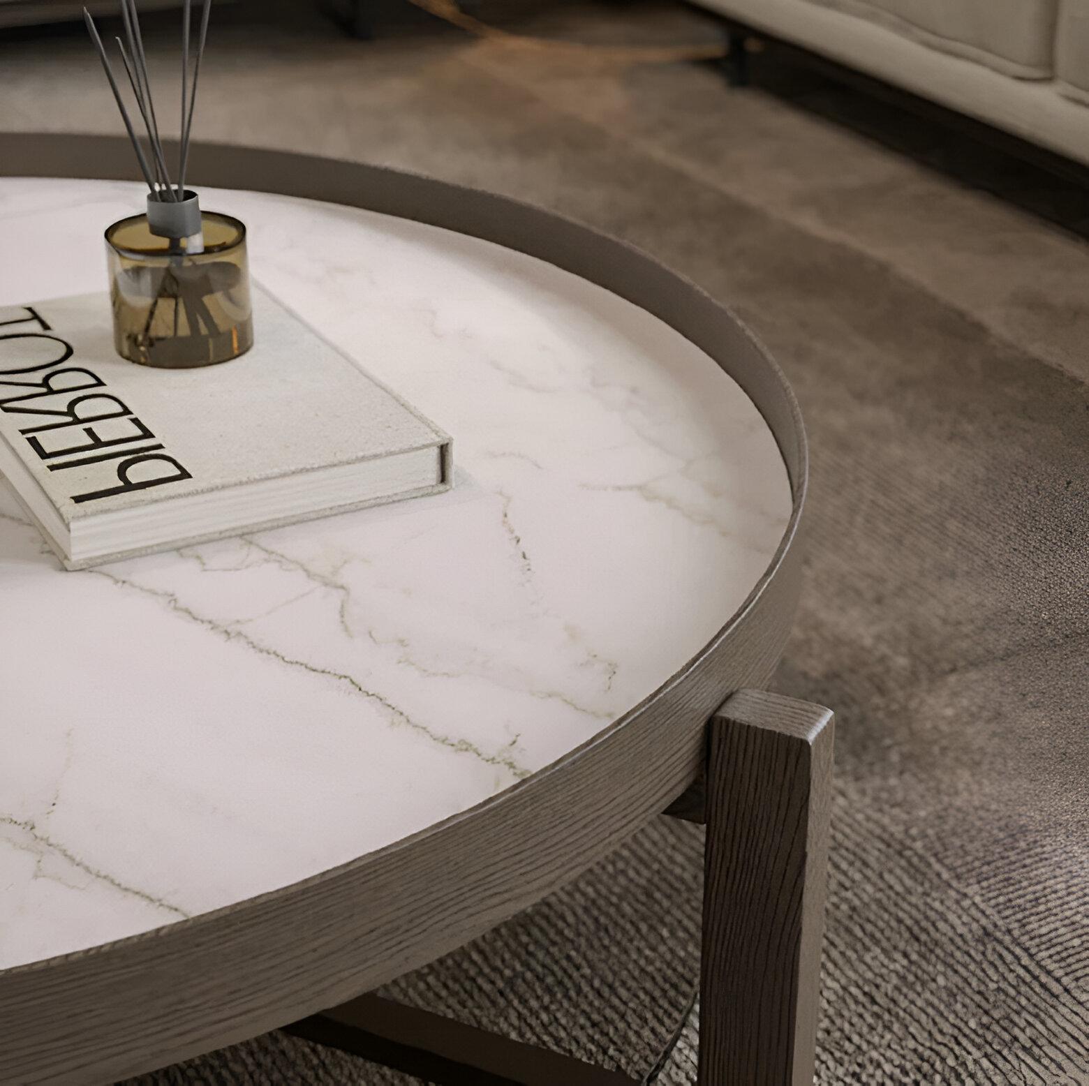 Conjunto de Mesa Auxiliar y de Centro con Tapa de Cerámica y Estructura de Madera en Nuevo estado para la venta en NEW YORK, NY