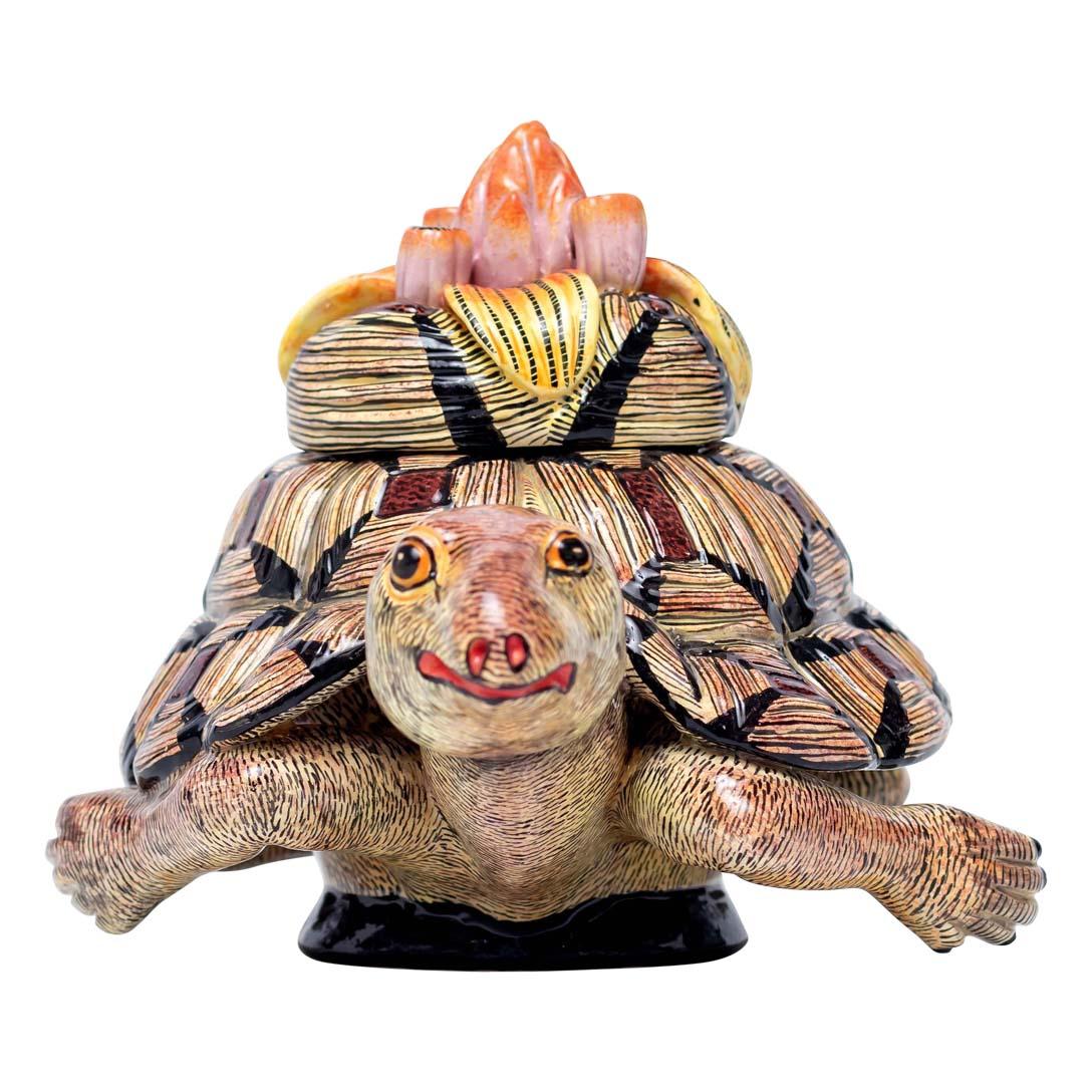 Tortoise Jewelry Box
Hand-Painted by Jabu Nene, Sculpted by Sfiso Mvelase
Love Art Ceramic, South Africa, 2024

Embracing the rich cultural tapestry of South Africa, the 