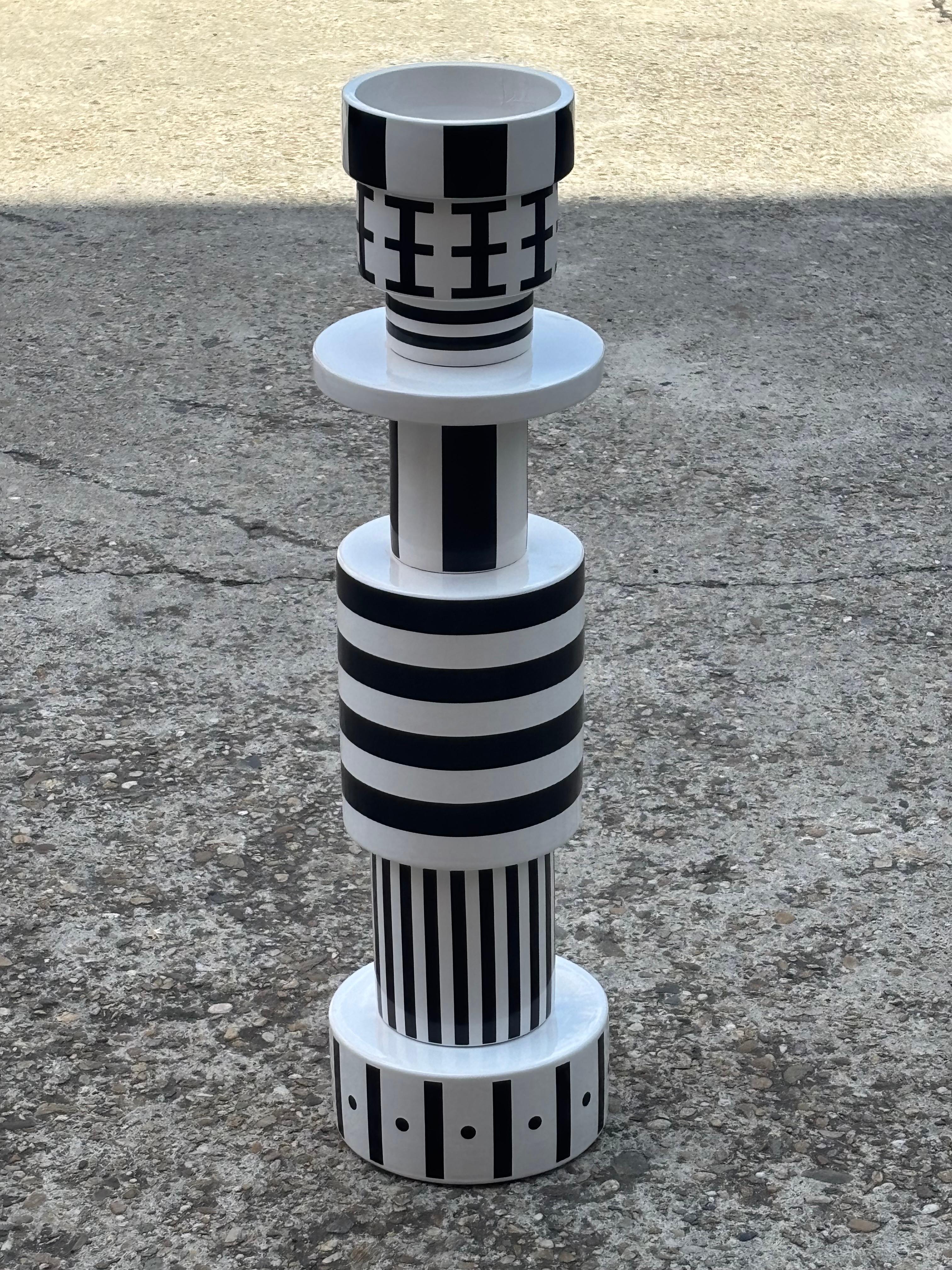 Italiano Totem in ceramica Model A di Alessandro Guerriero per Superego Editions in vendita