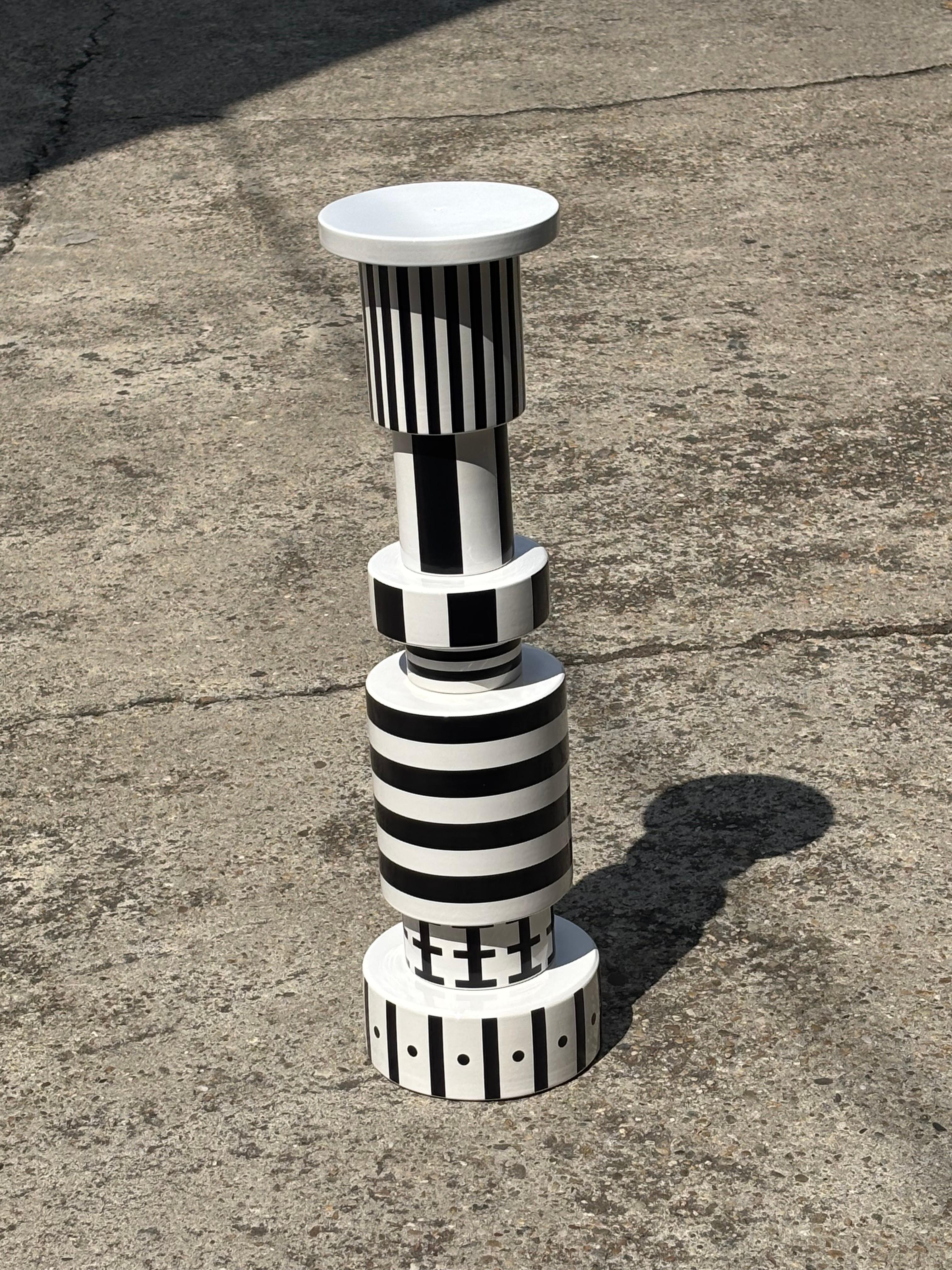 Totem in ceramica Model B di Alessandro Guerriero per Superego Editions In condizioni ottime in vendita a Milan, Italy