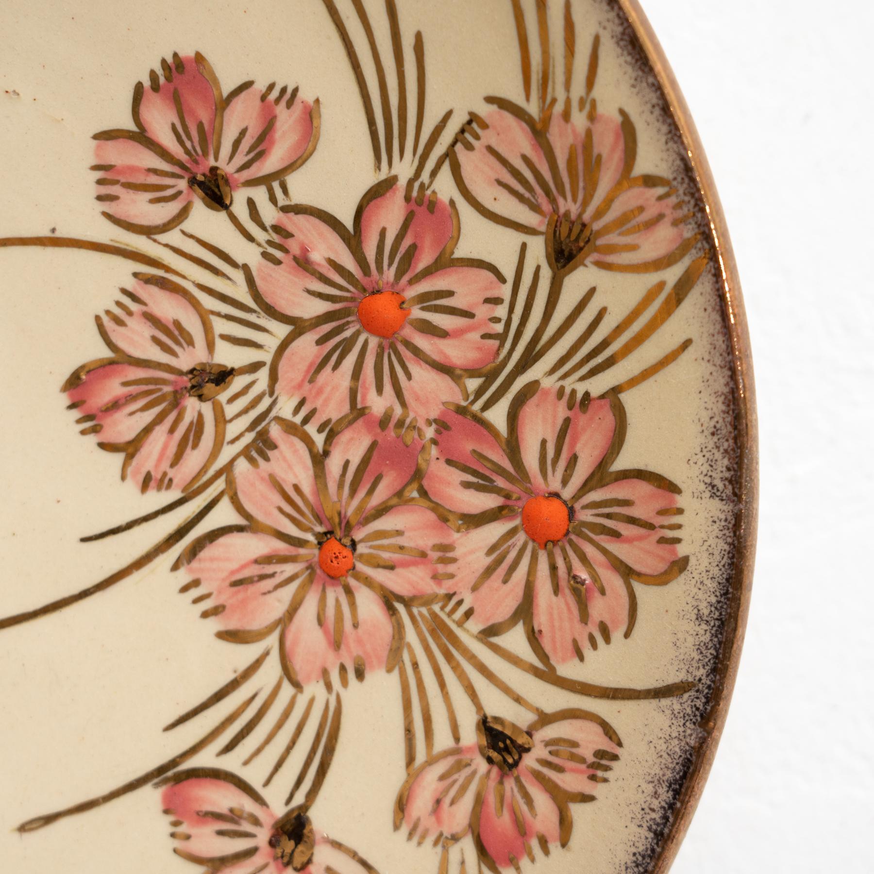 Assiette traditionnelle en céramique peinte à la main par l'artiste catalan Diaz COSTA, datant d'environ 1960 Bon état - En vente à Barcelona, ES