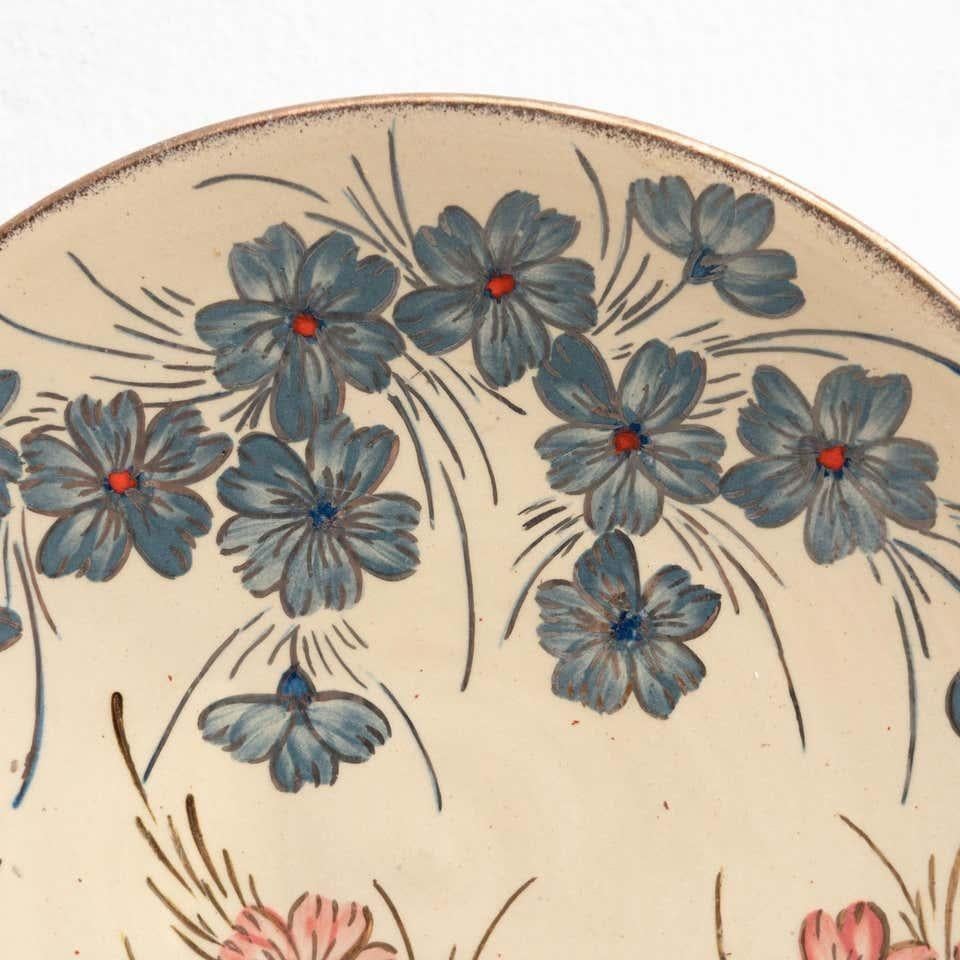 Ceramic Traditional Hand Painted Plate by Catalan Artist Diaz COSTA, circa 1960 In Good Condition For Sale In Barcelona, ES
